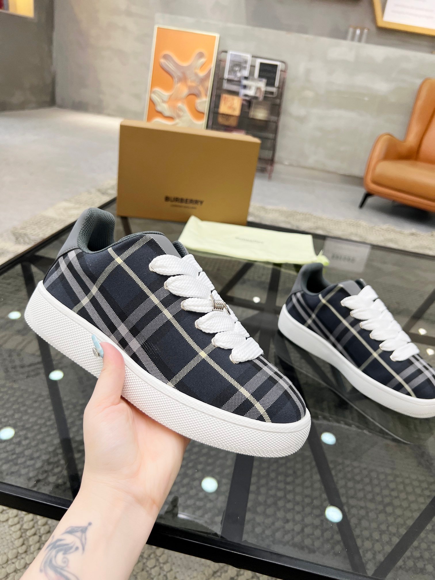 BURBERRY
