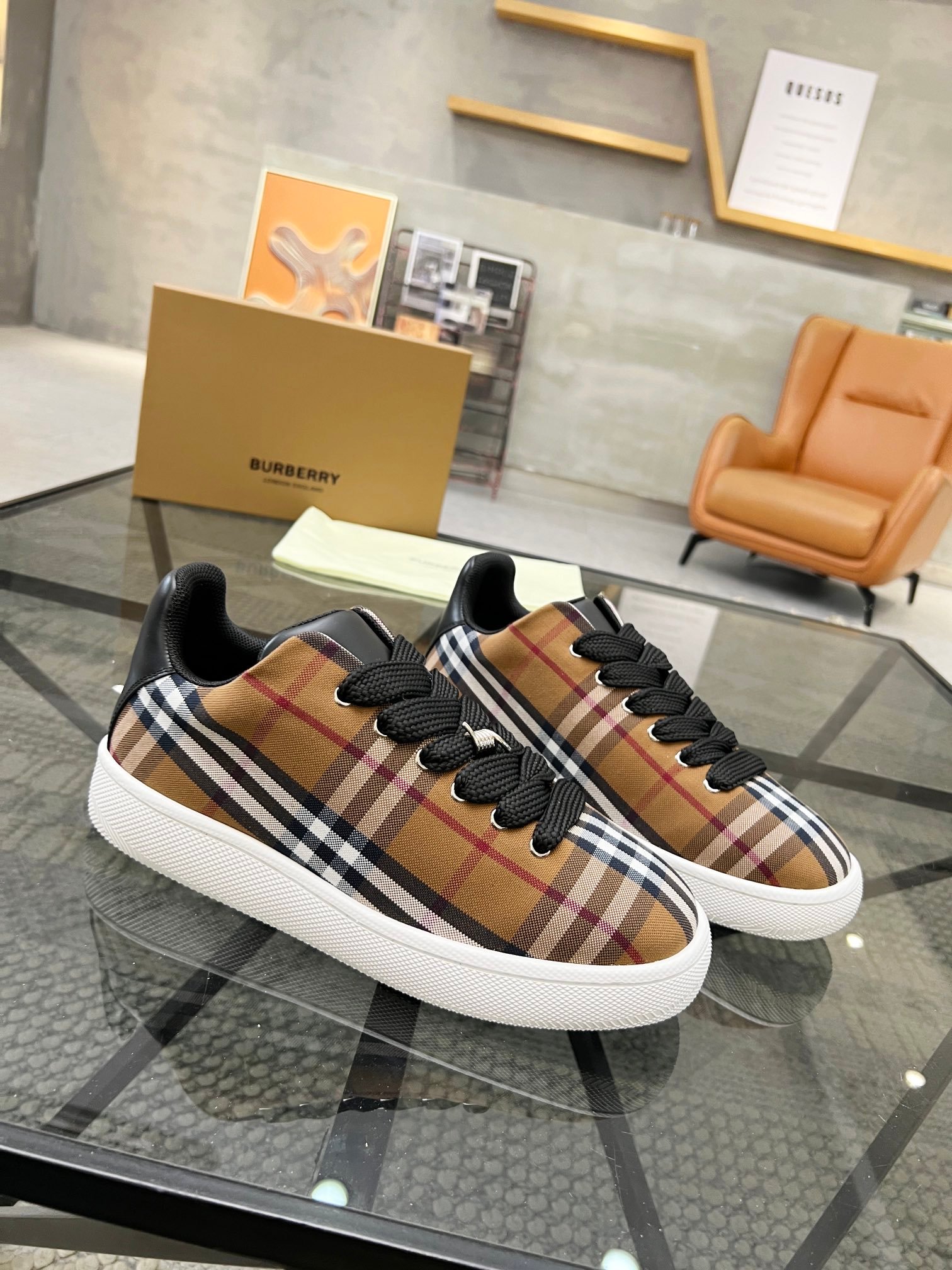 BURBERRY