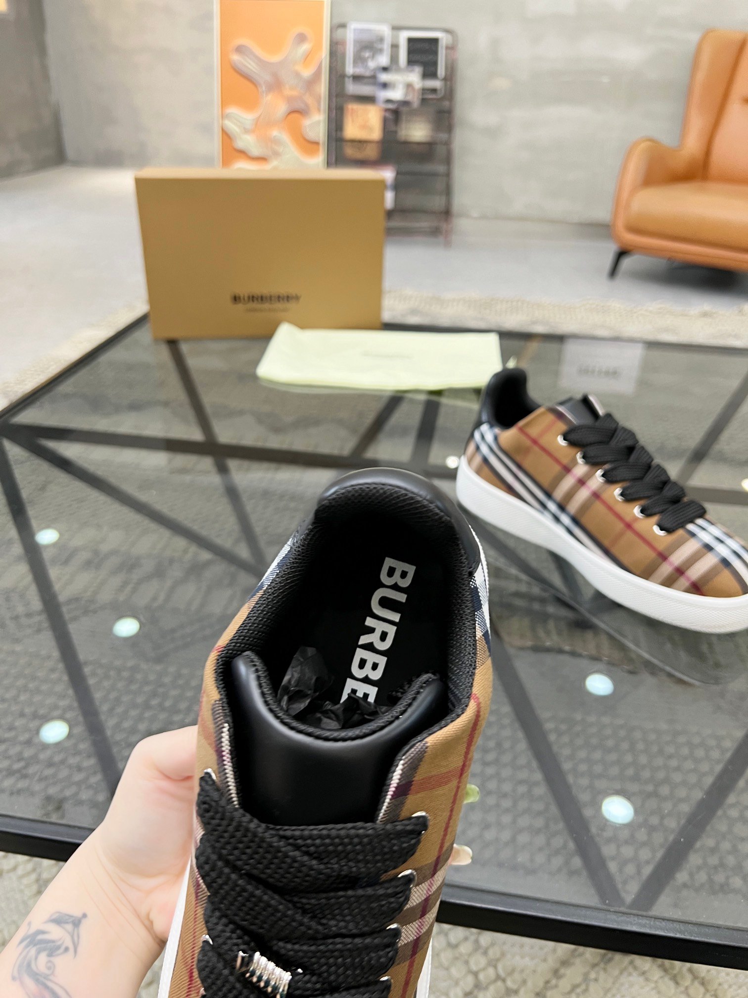BURBERRY