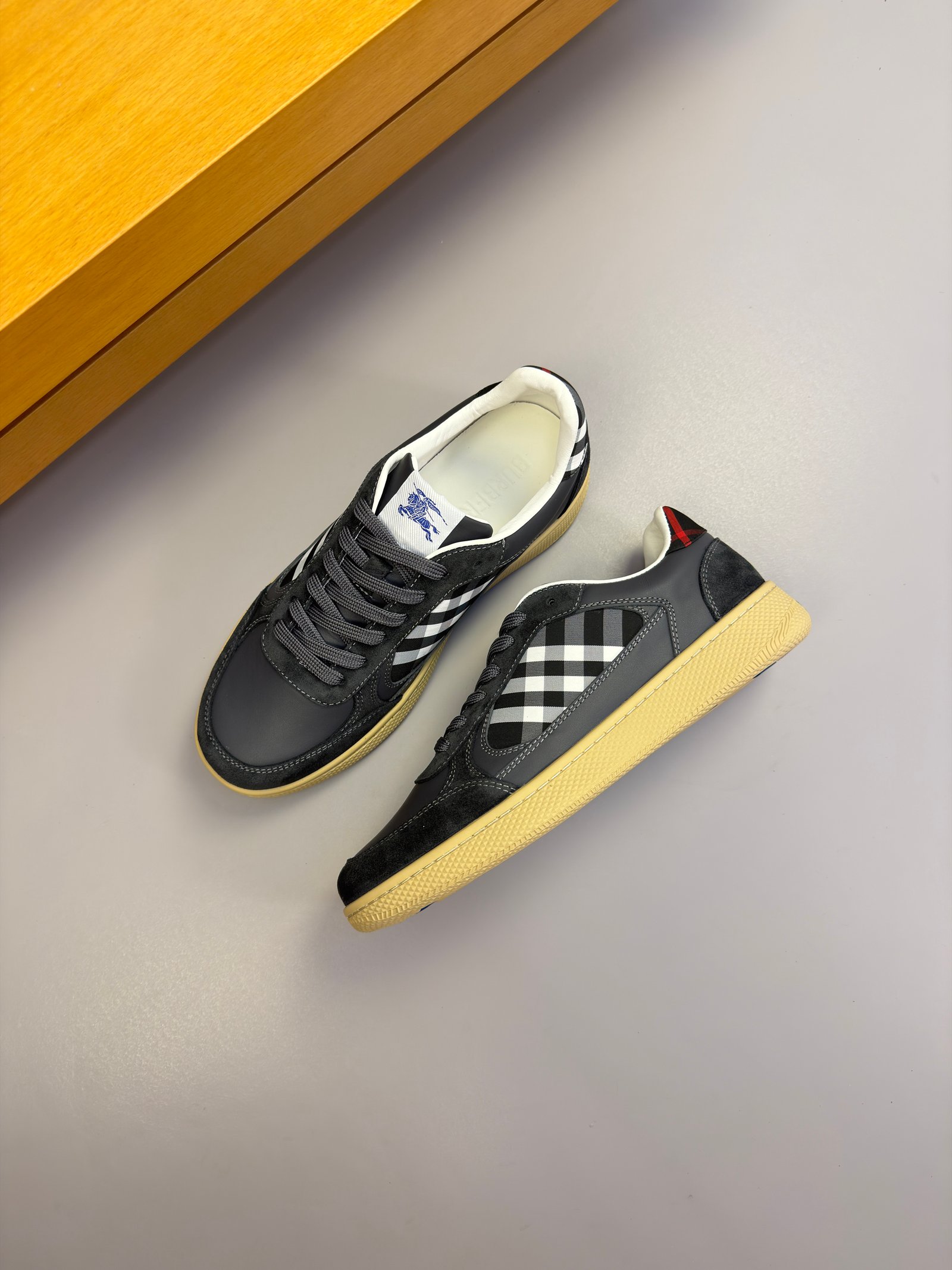 BURBERRY