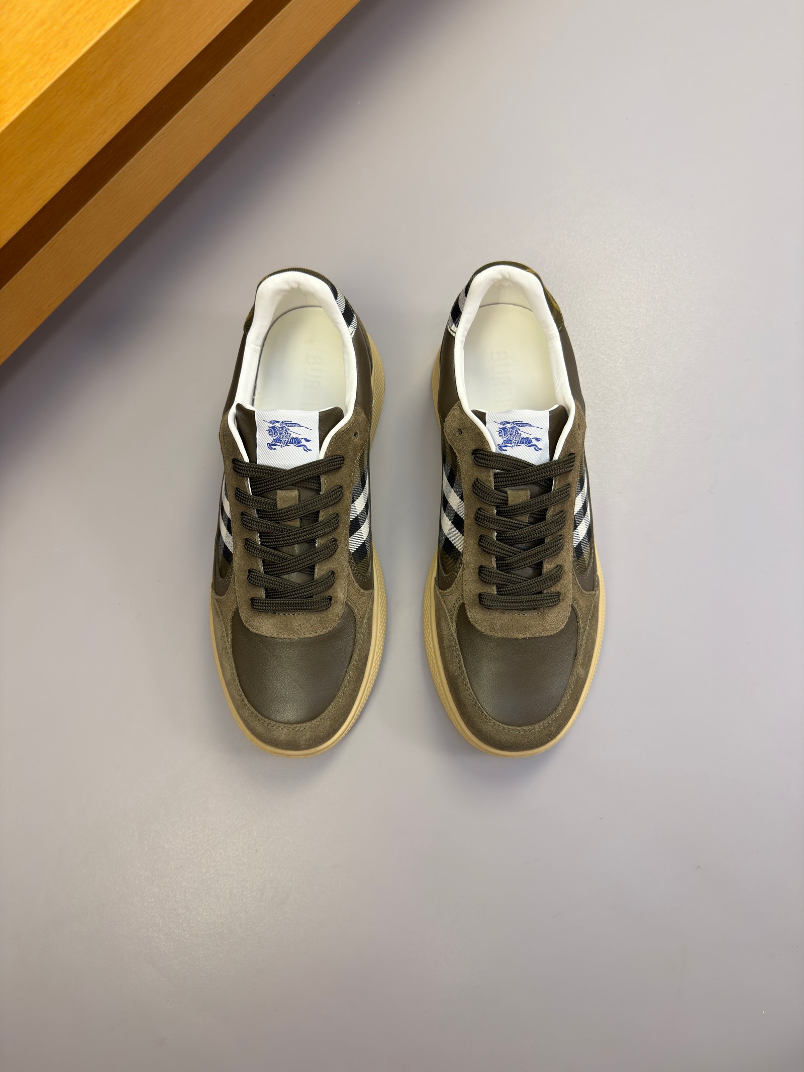 BURBERRY