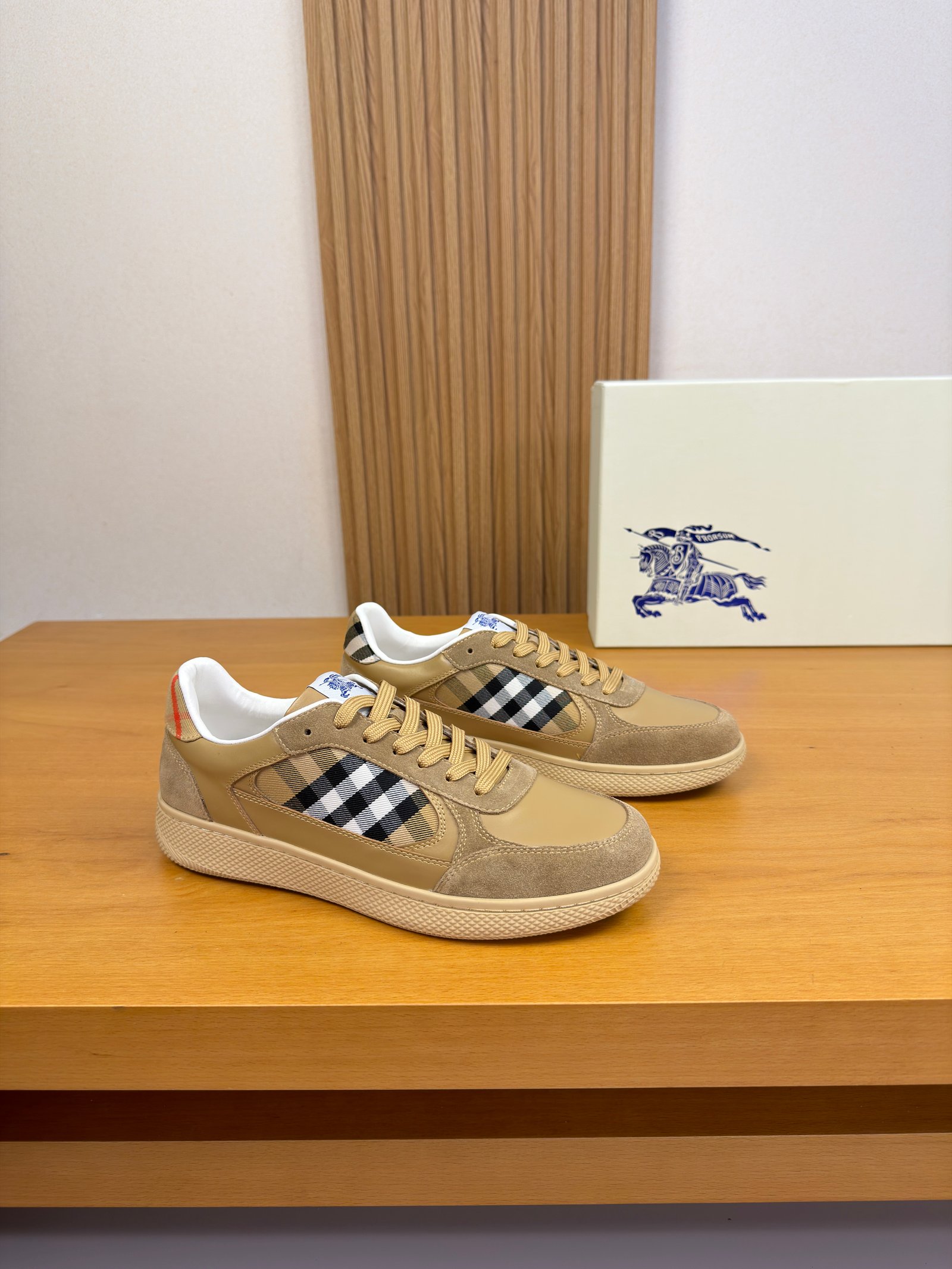 BURBERRY