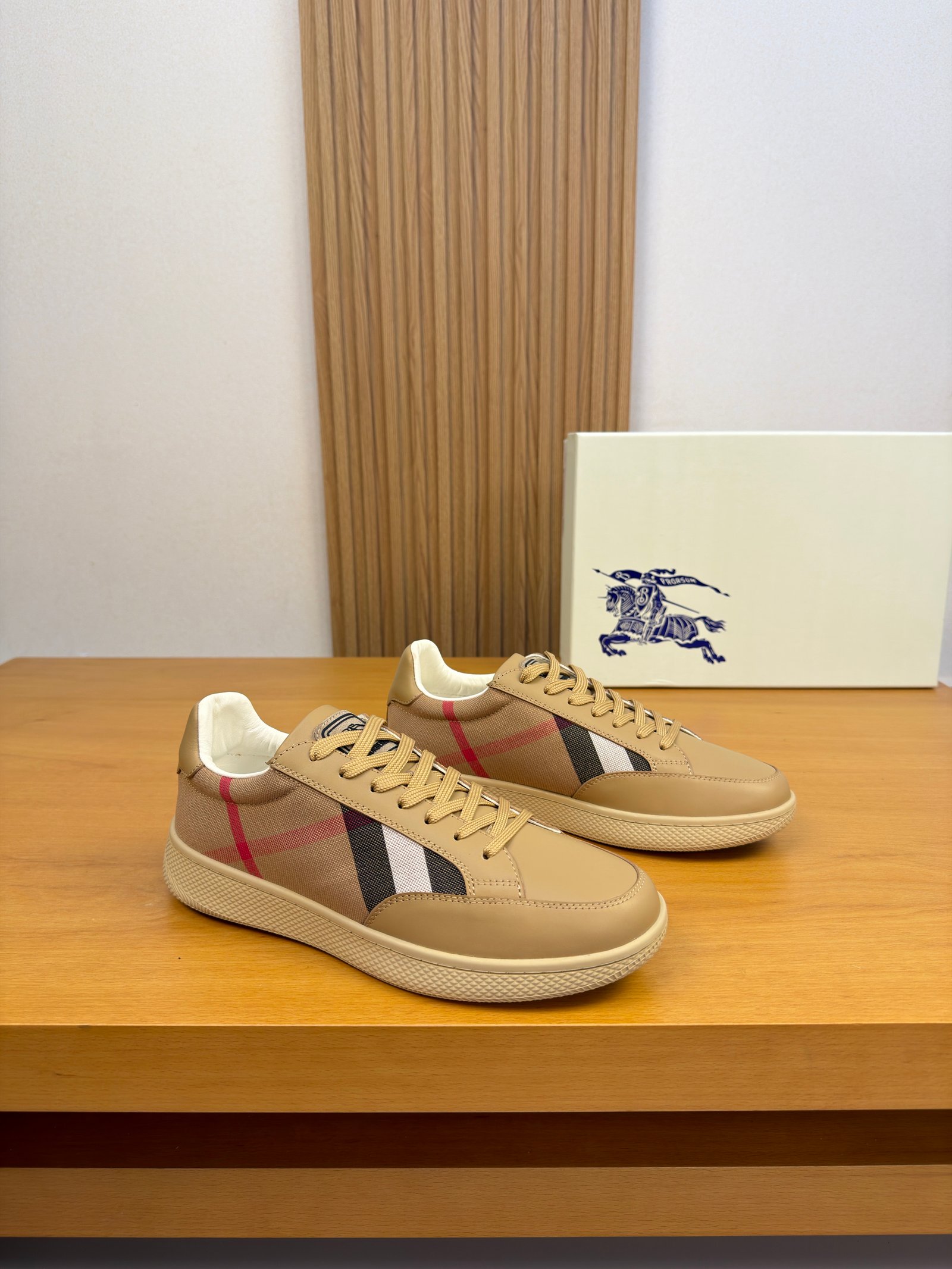 BURBERRY