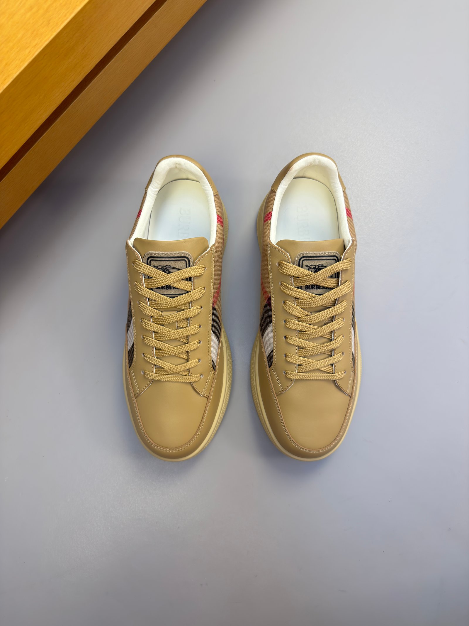BURBERRY