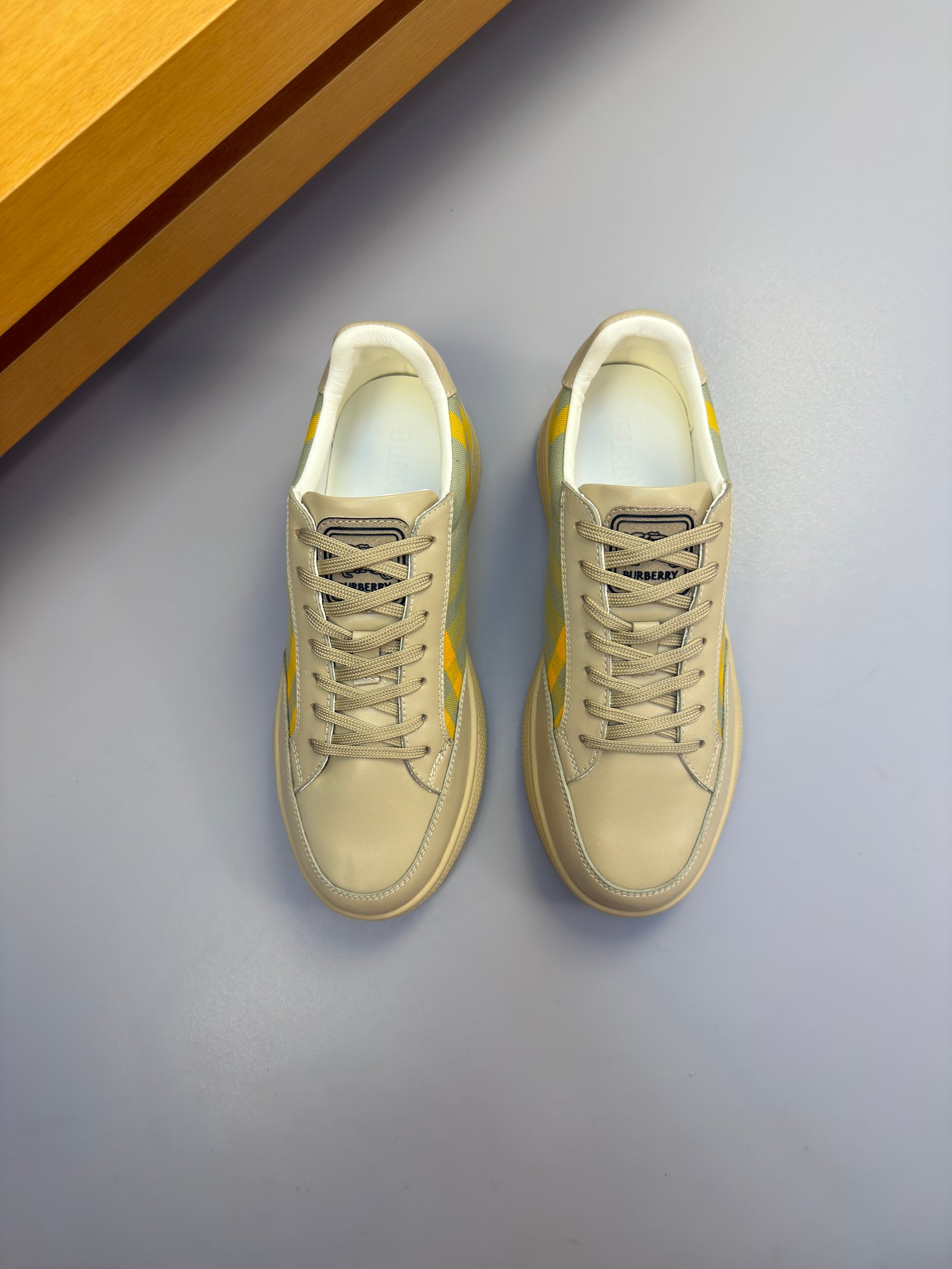 BURBERRY