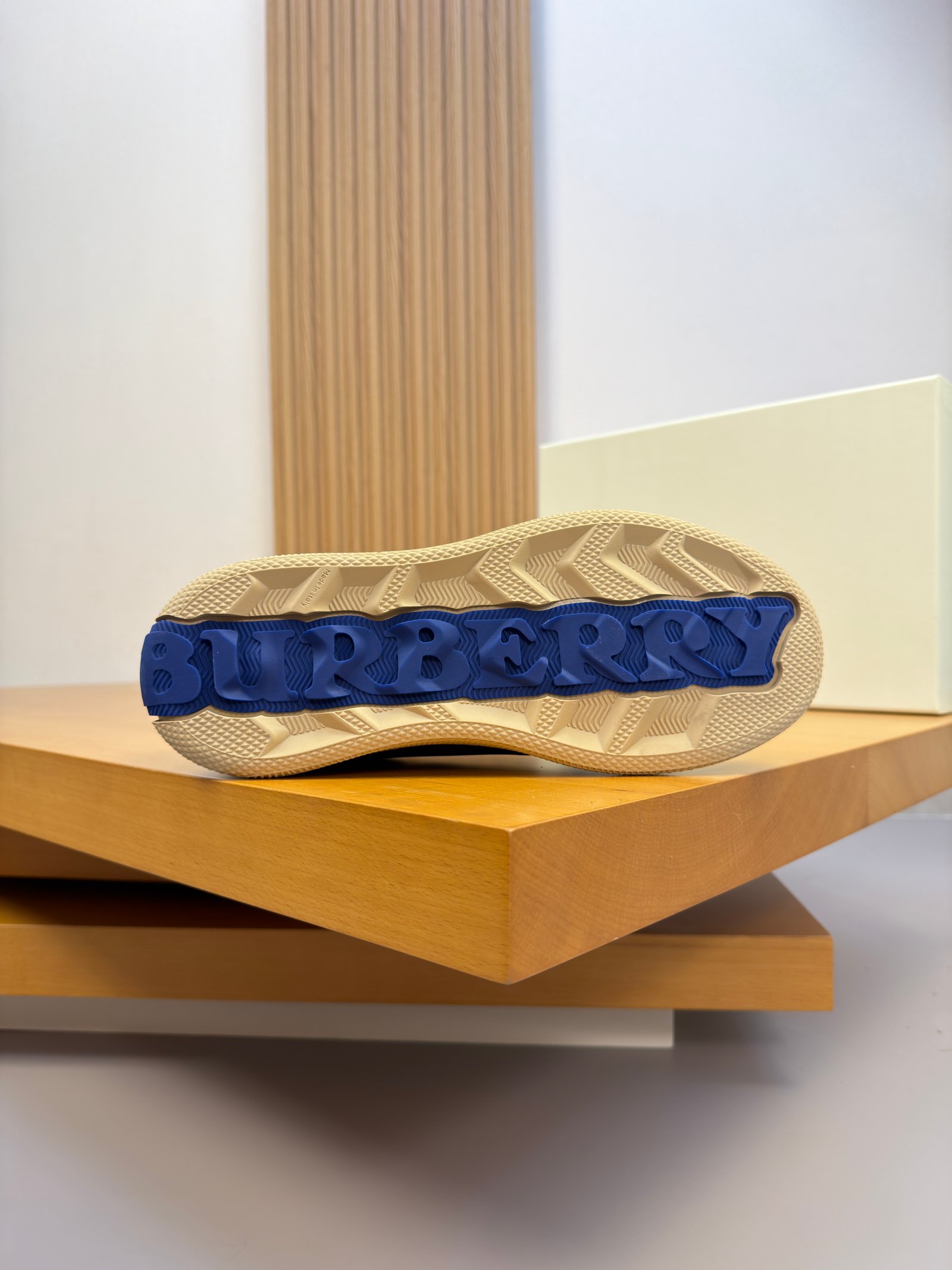BURBERRY
