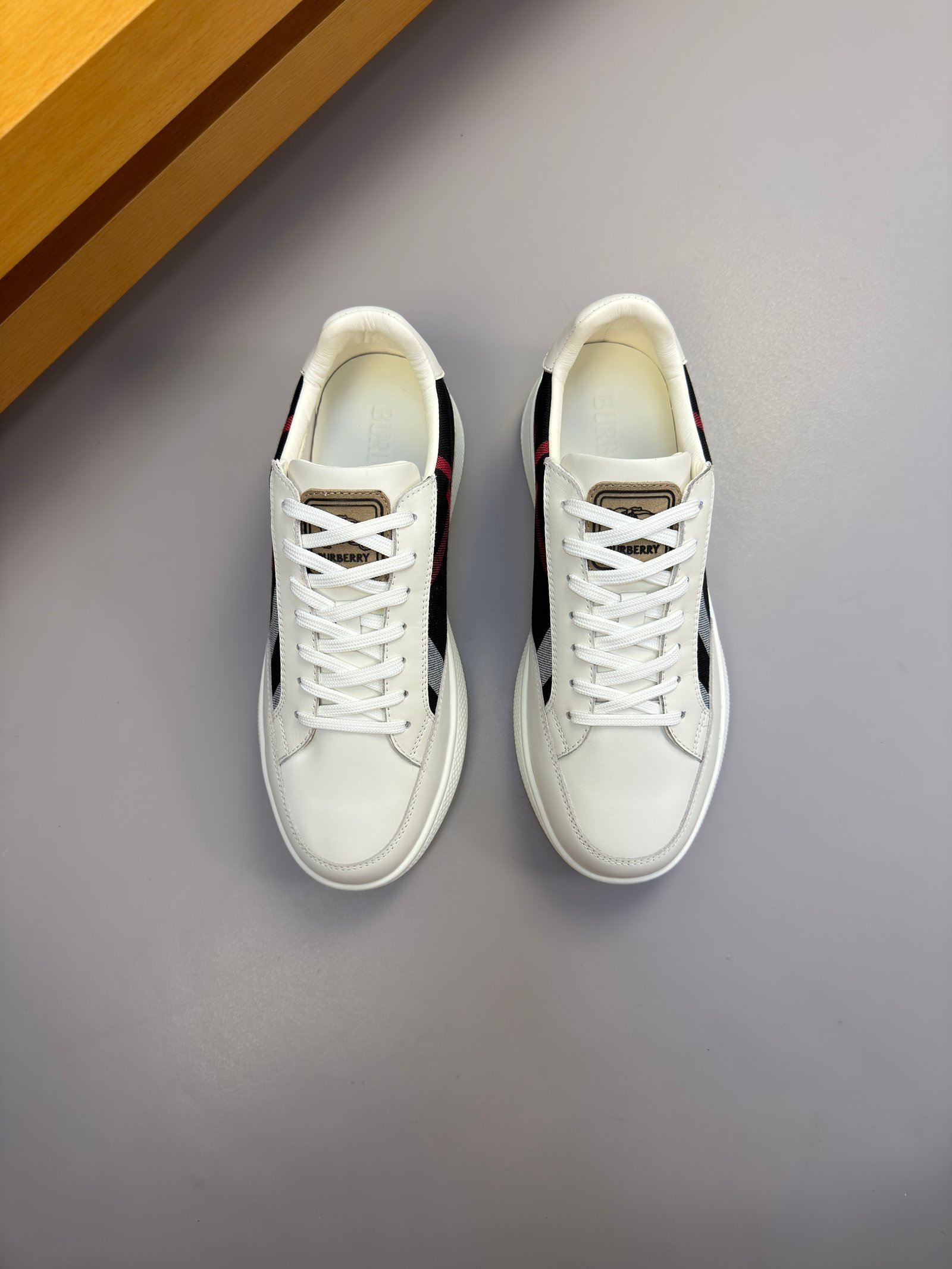 BURBERRY