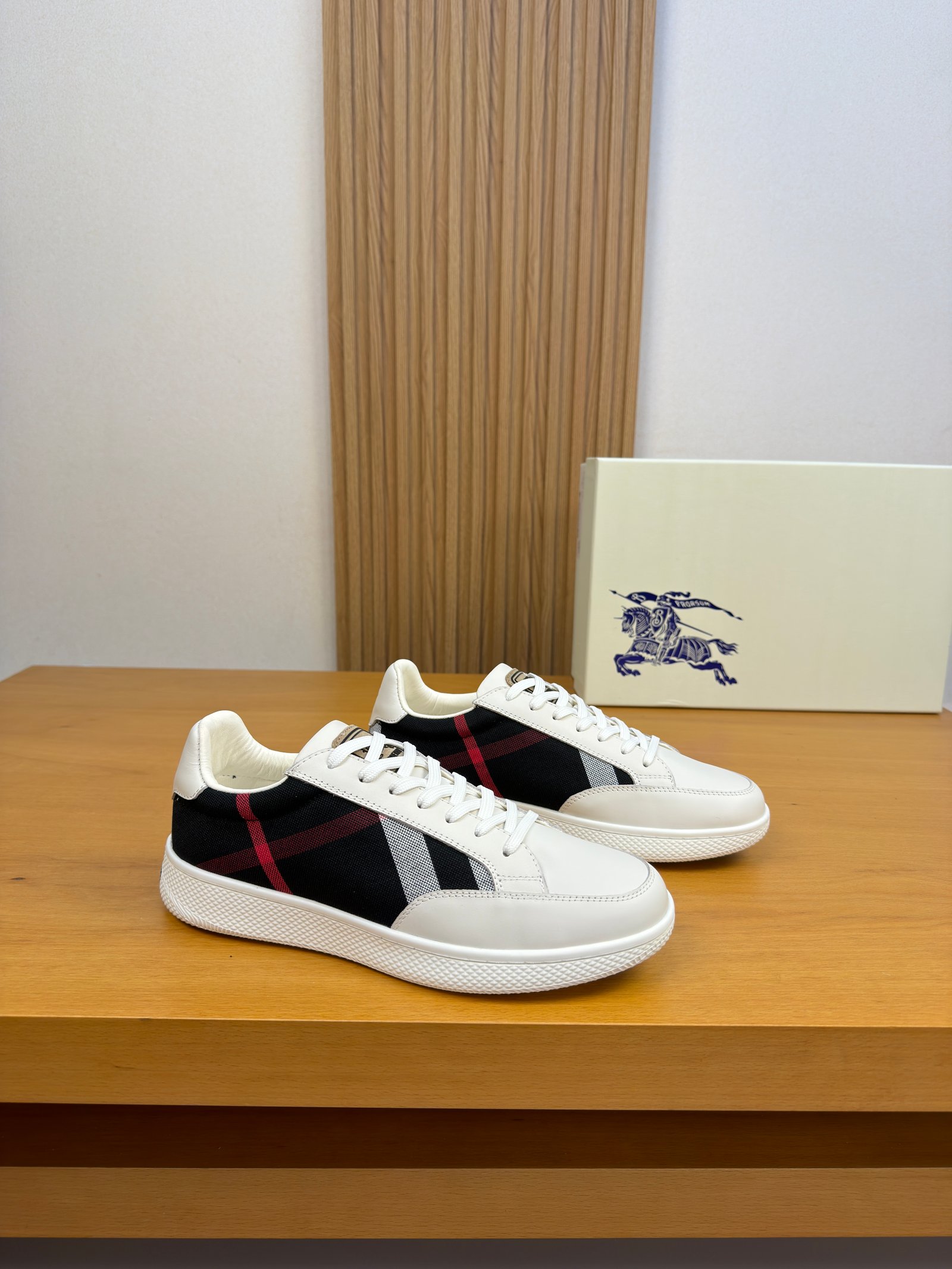 BURBERRY