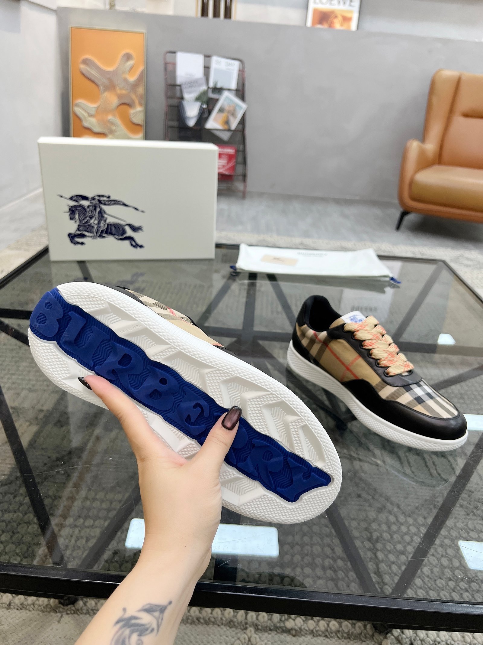 BURBERRY