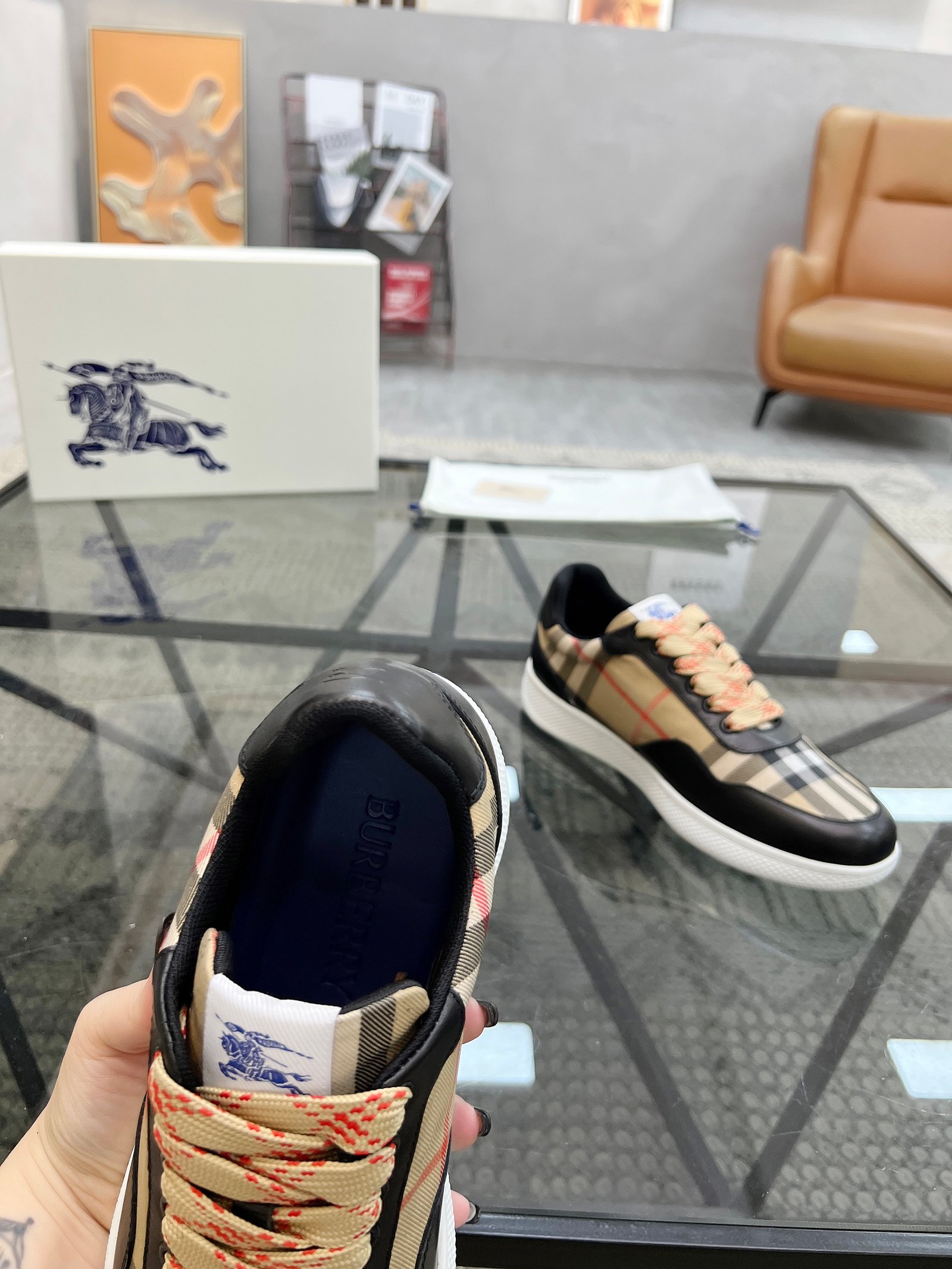 BURBERRY