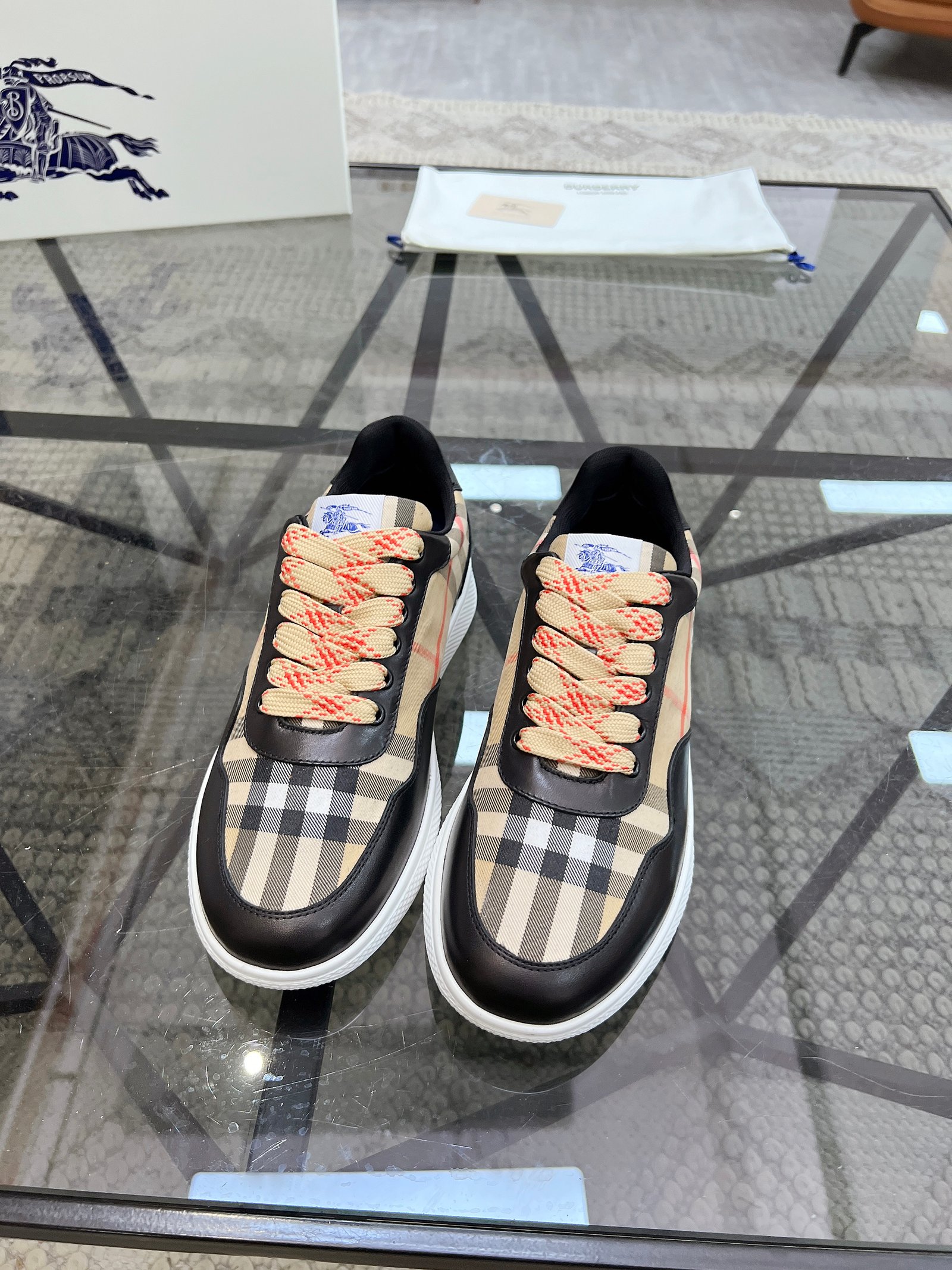 BURBERRY