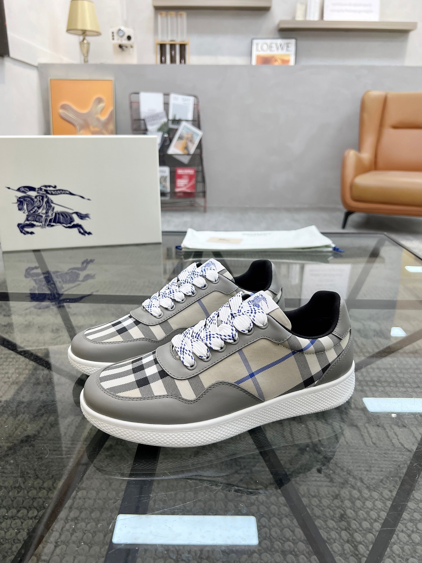 BURBERRY