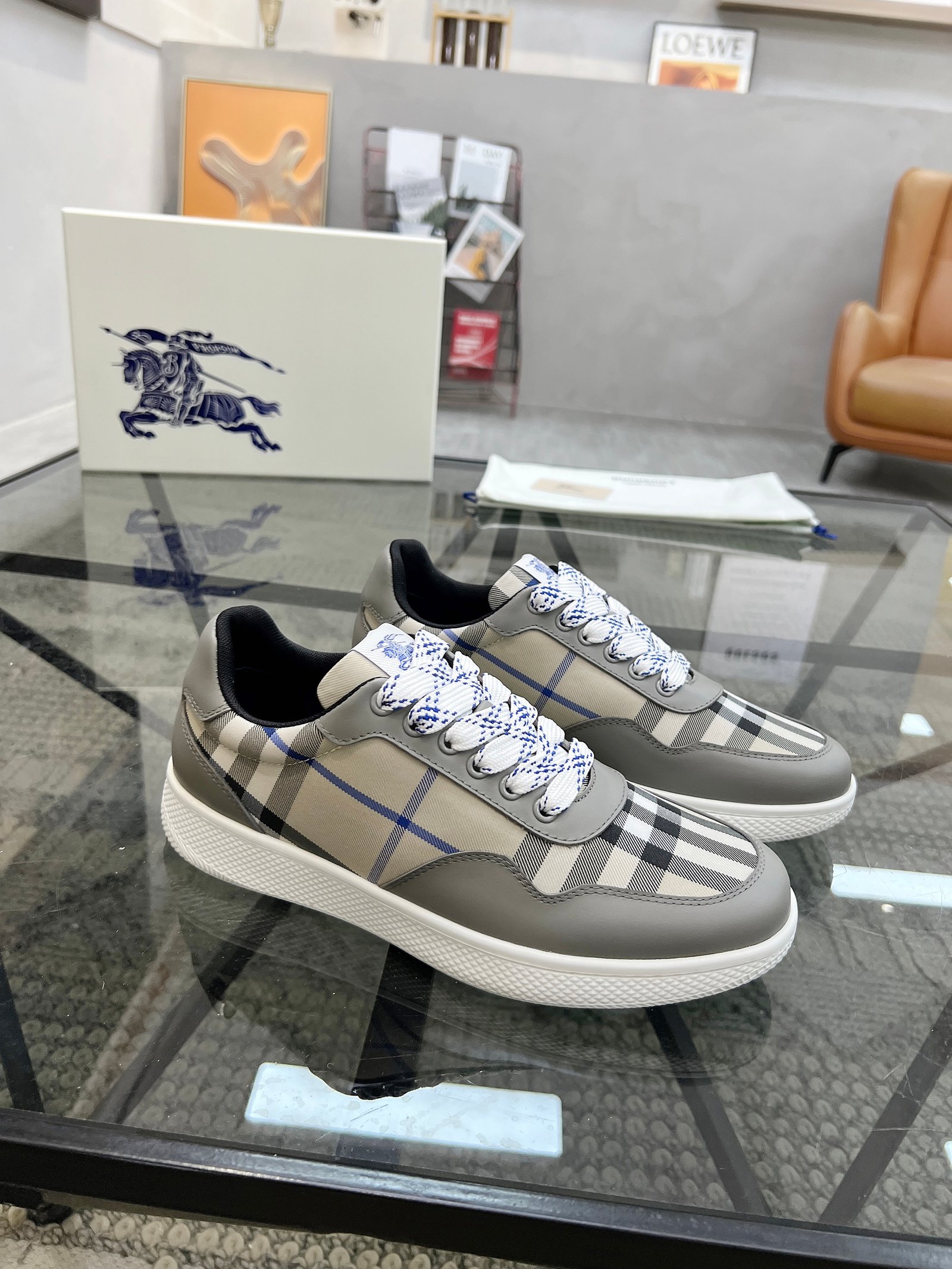 BURBERRY