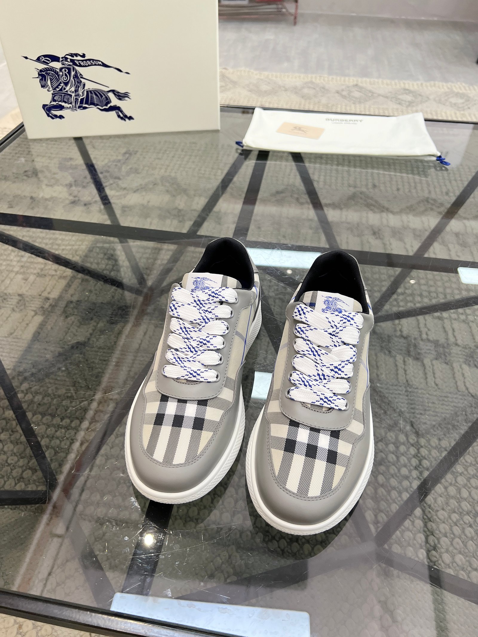 BURBERRY