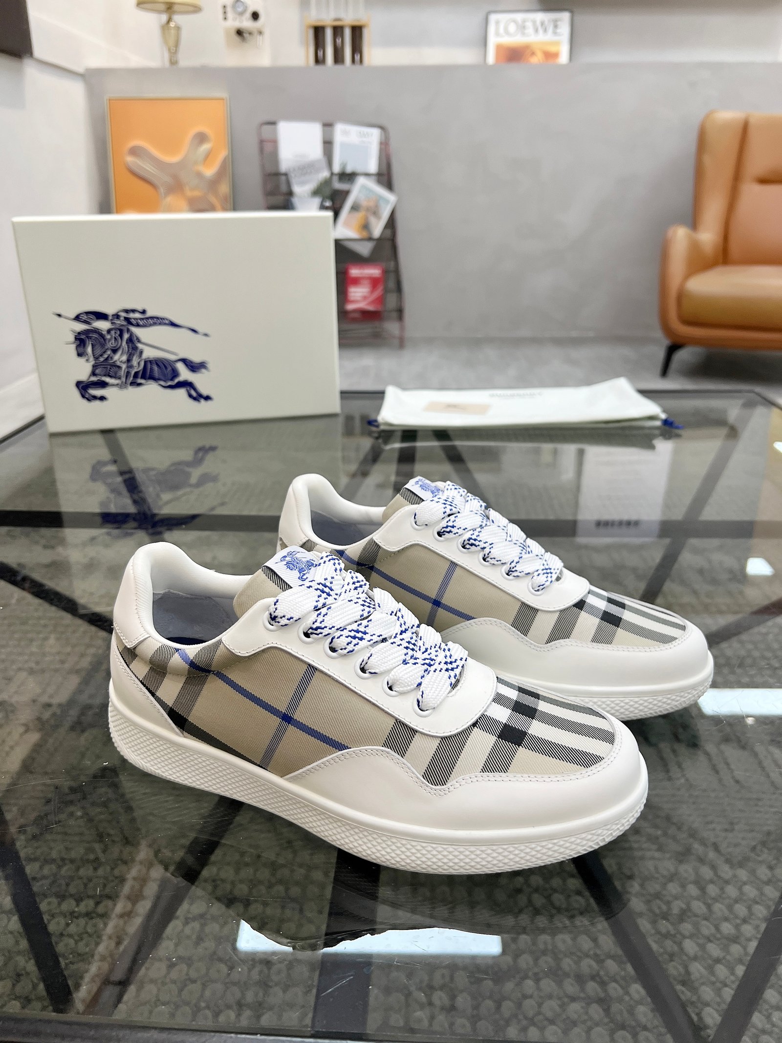 BURBERRY