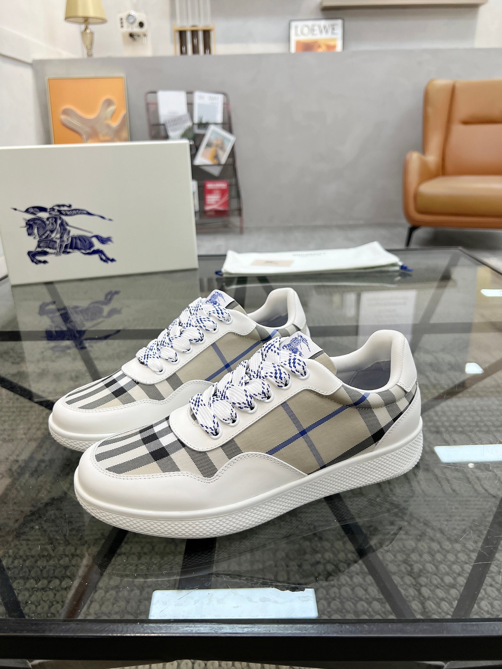 BURBERRY