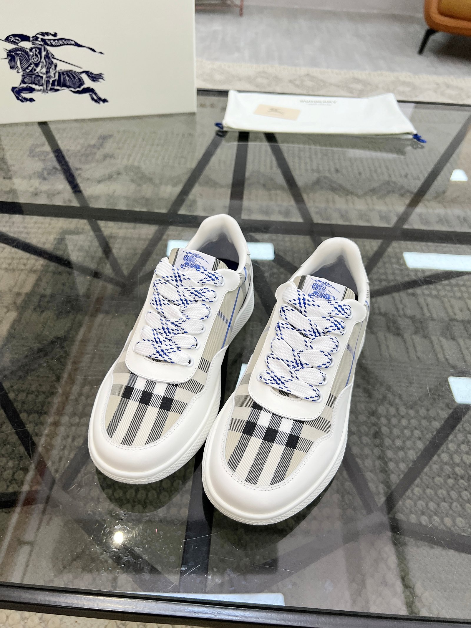 BURBERRY