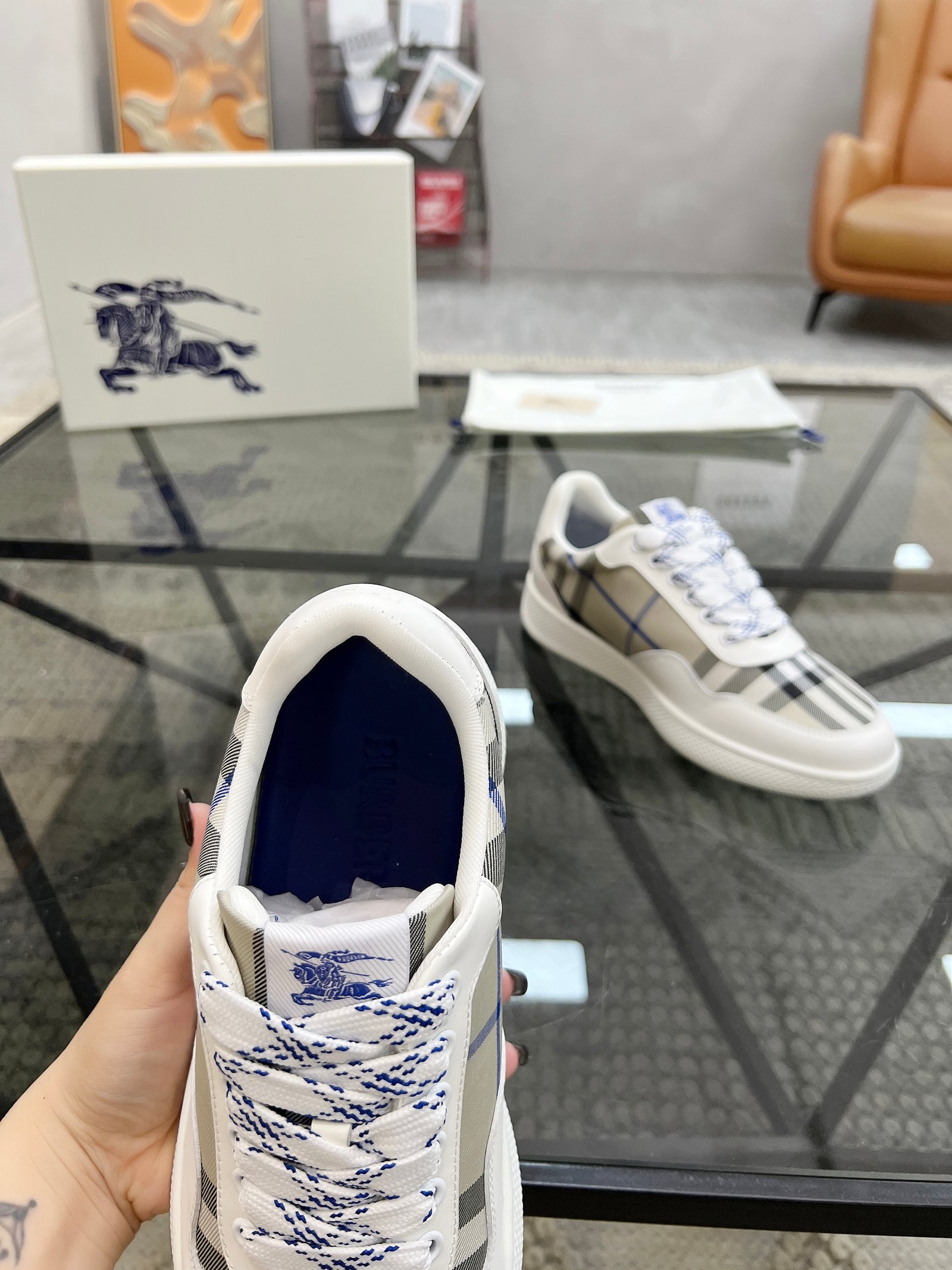 BURBERRY
