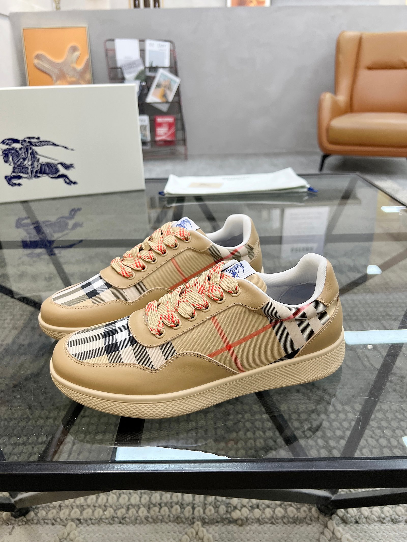 BURBERRY