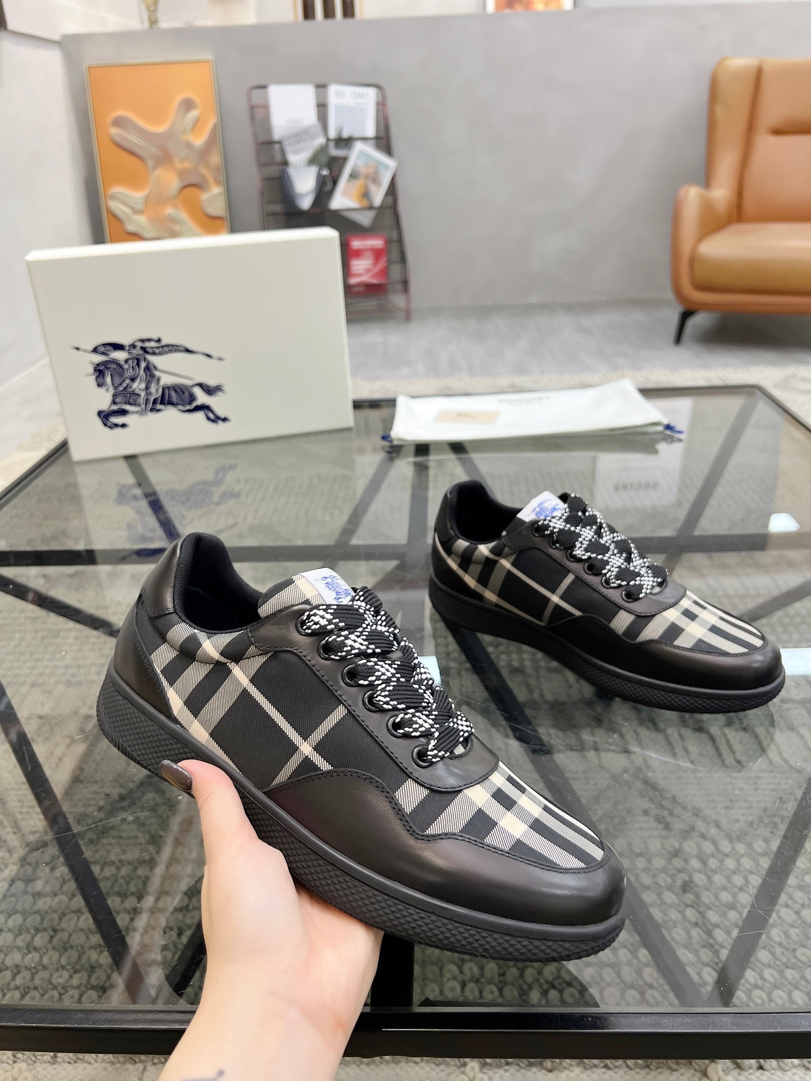 BURBERRY