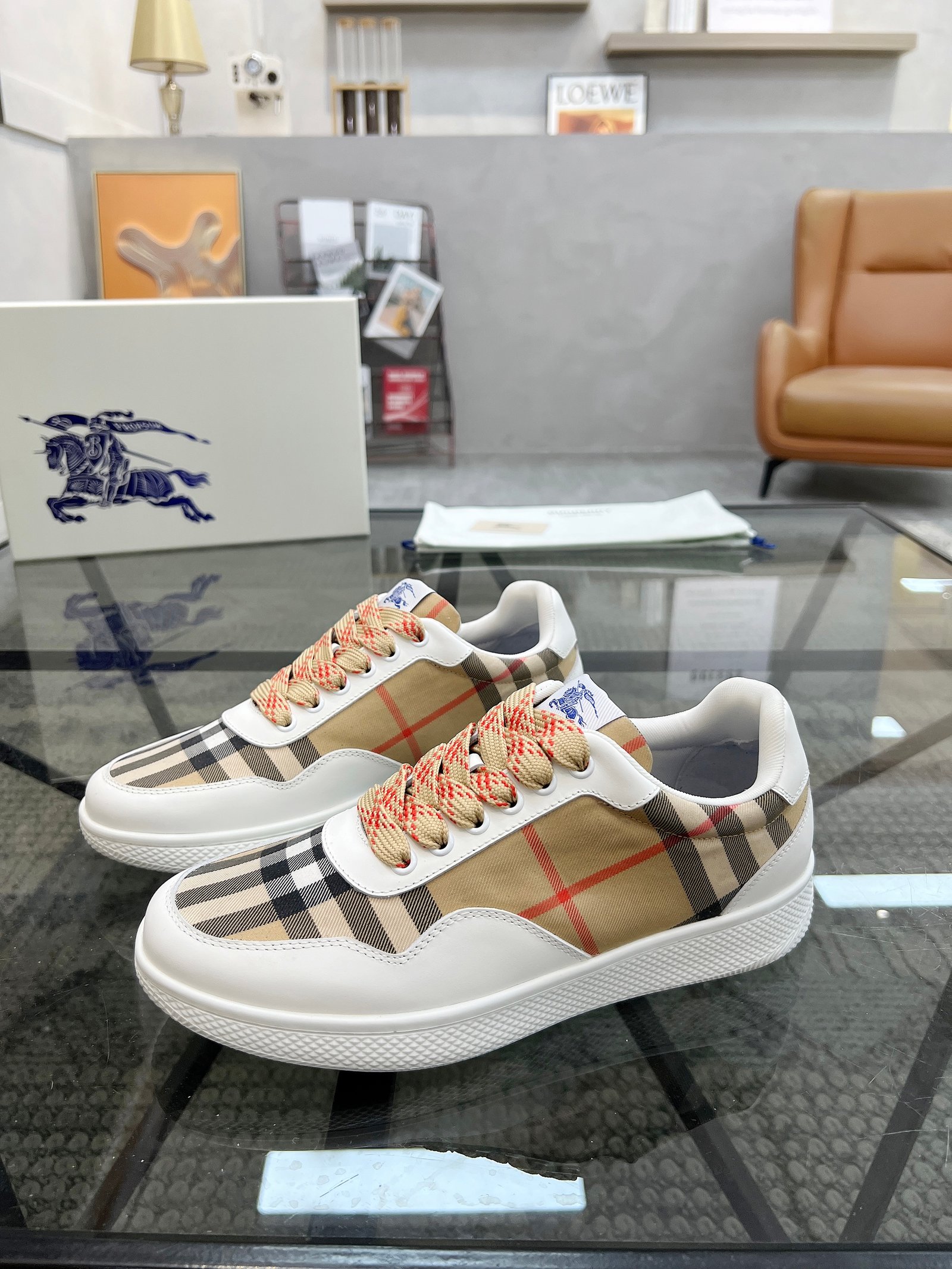 BURBERRY