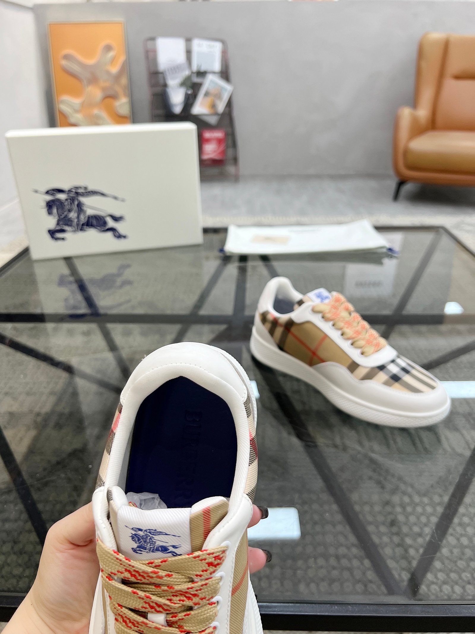 BURBERRY