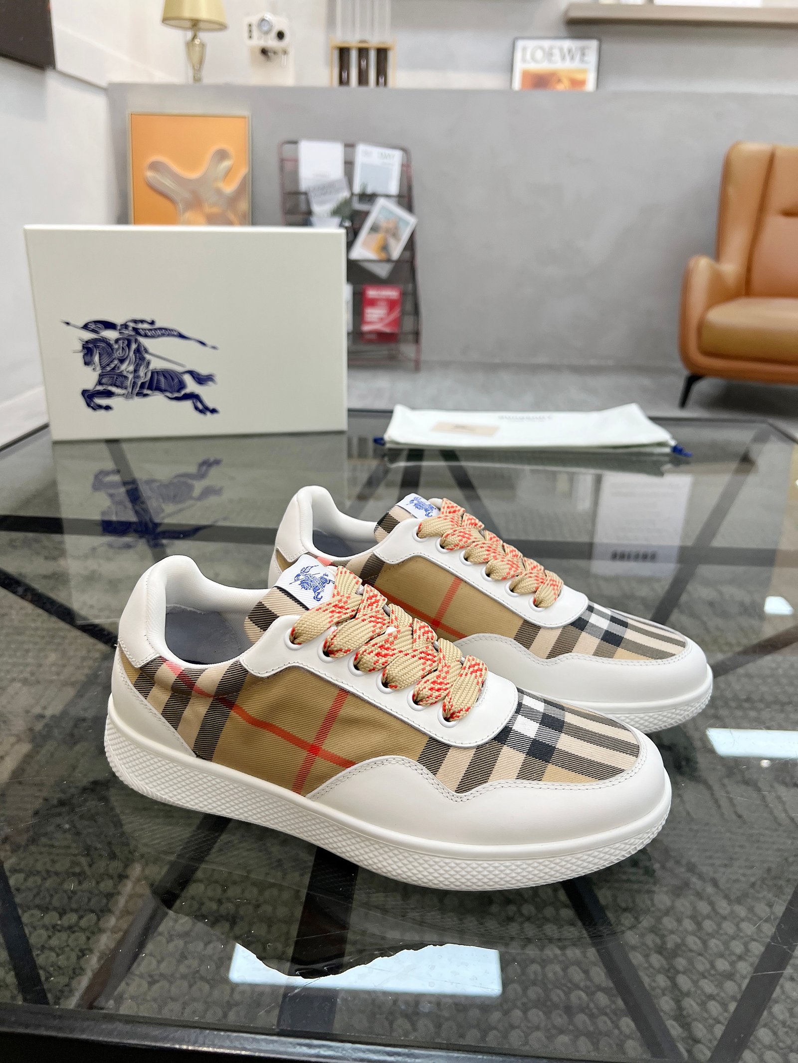BURBERRY