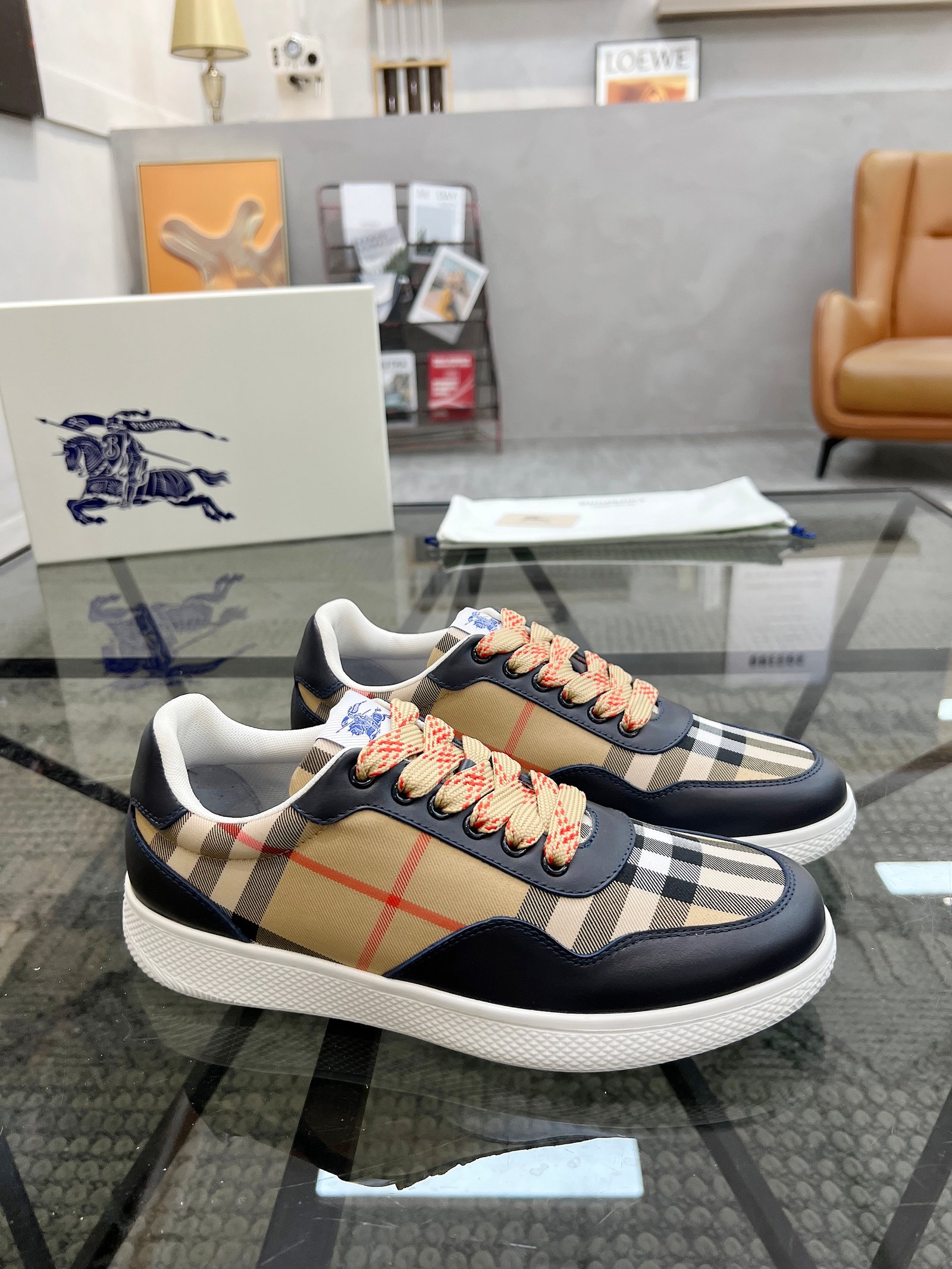 BURBERRY