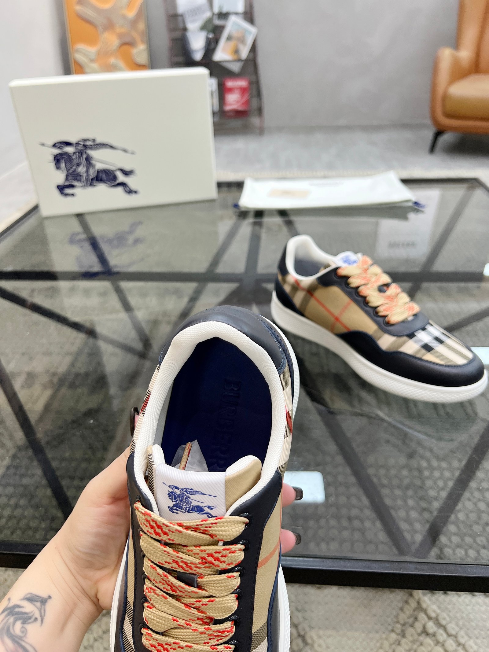 BURBERRY