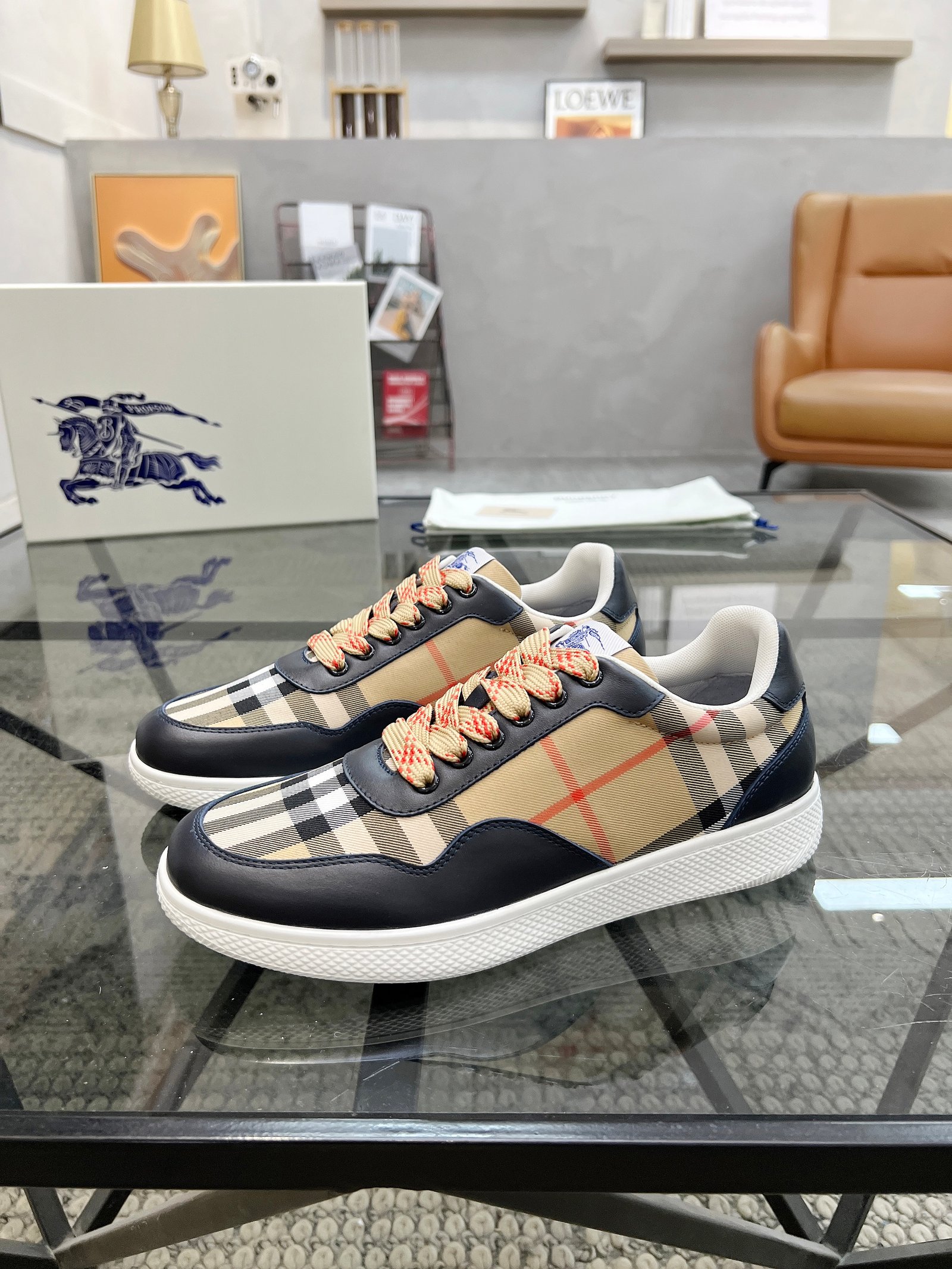 BURBERRY