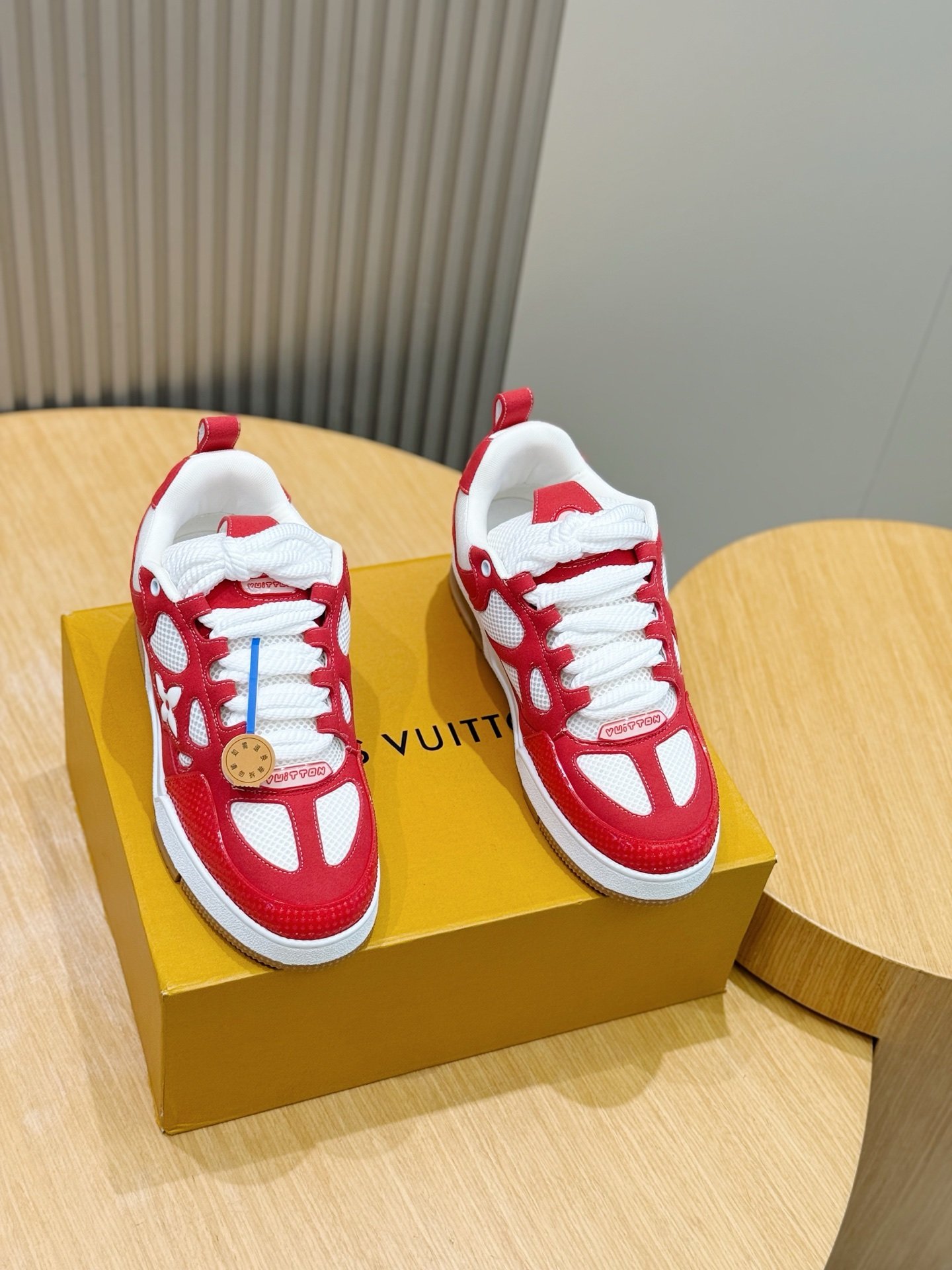 LV