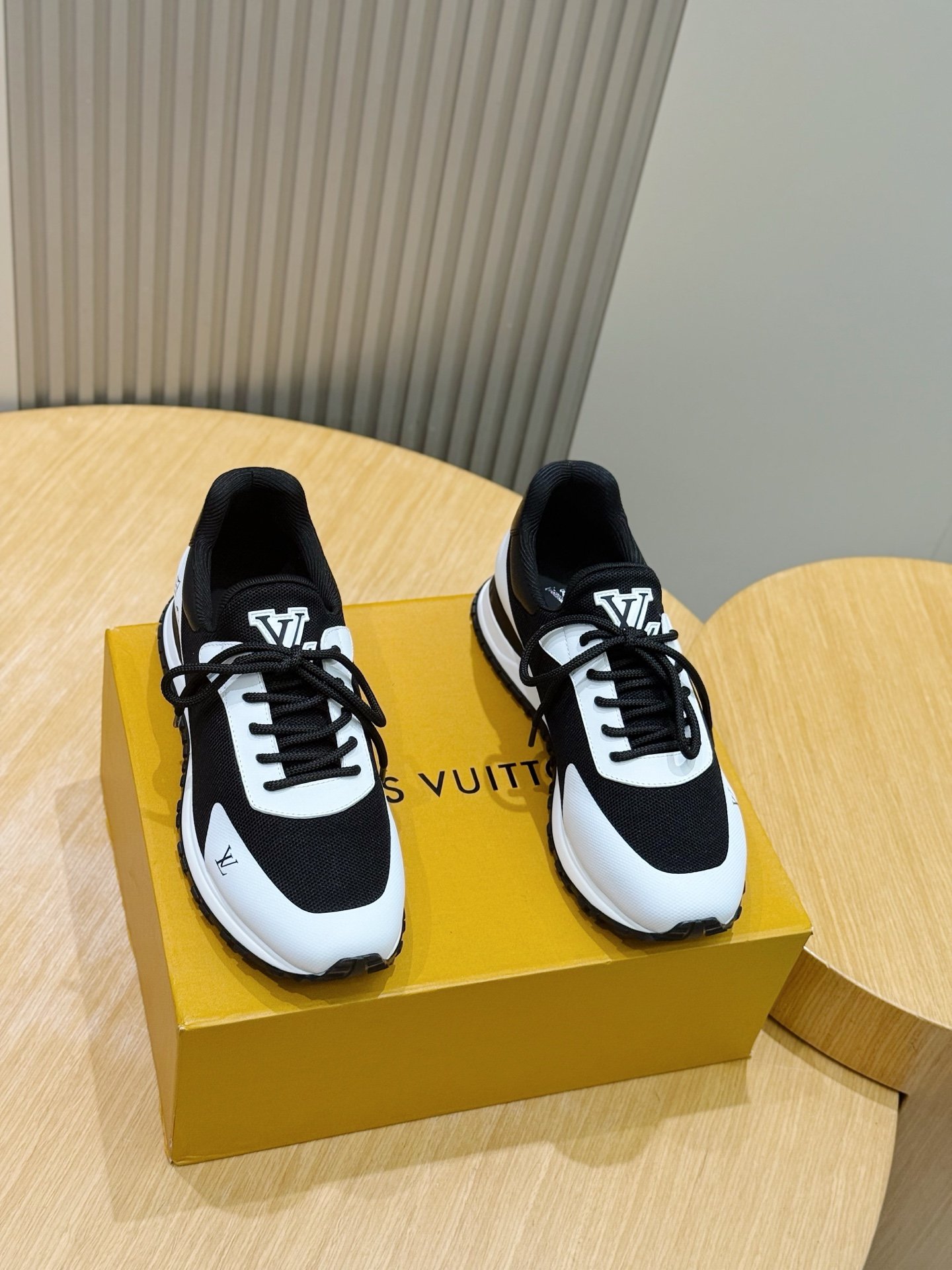 lv