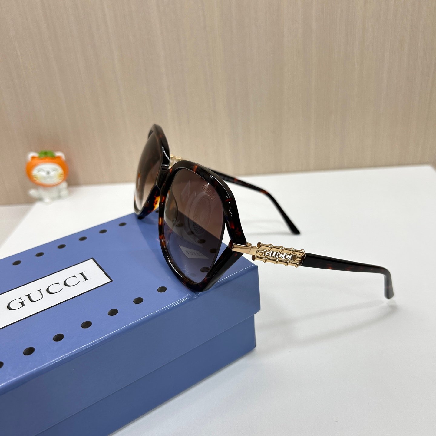 GUCCI