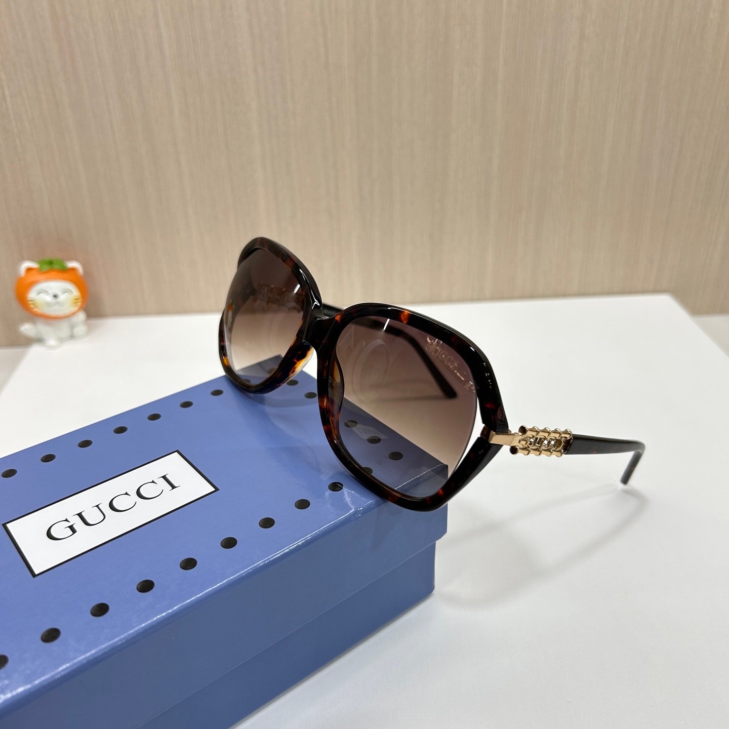 GUCCI