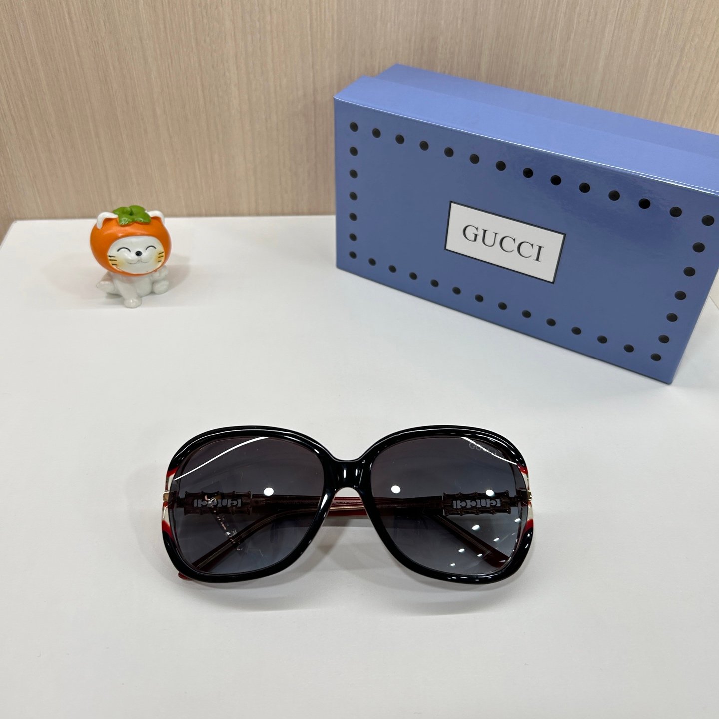 GUCCI