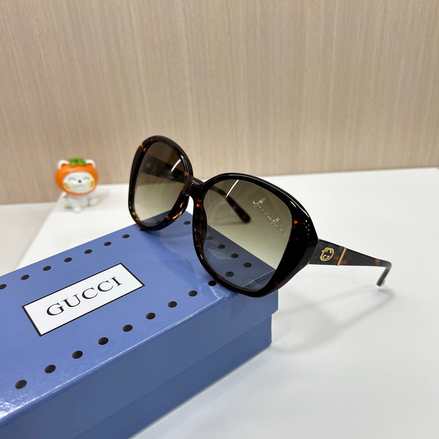 GUCCI