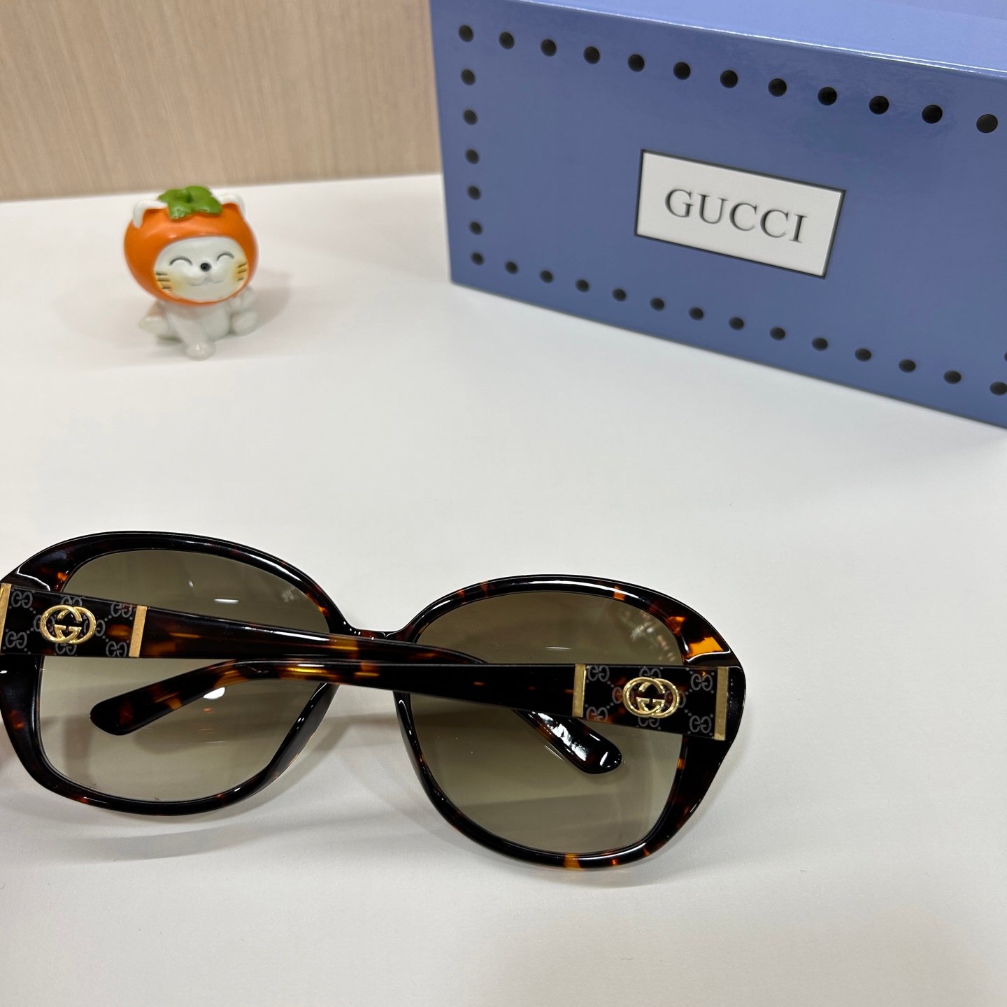 GUCCI