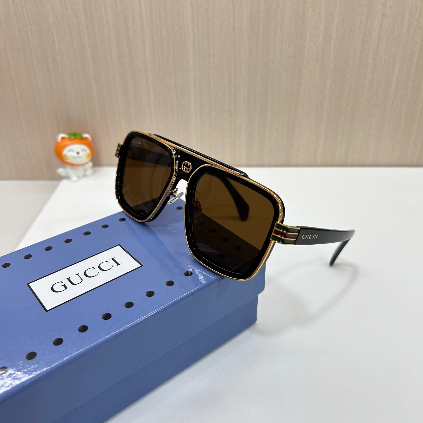 GUCCI