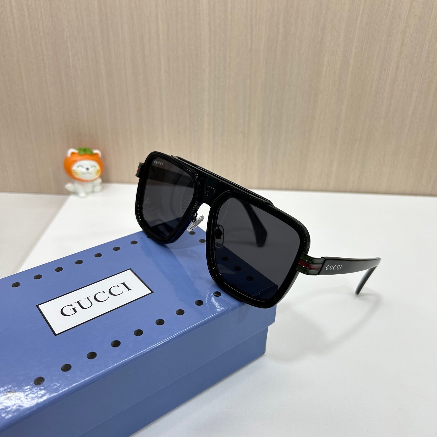 GUCCI