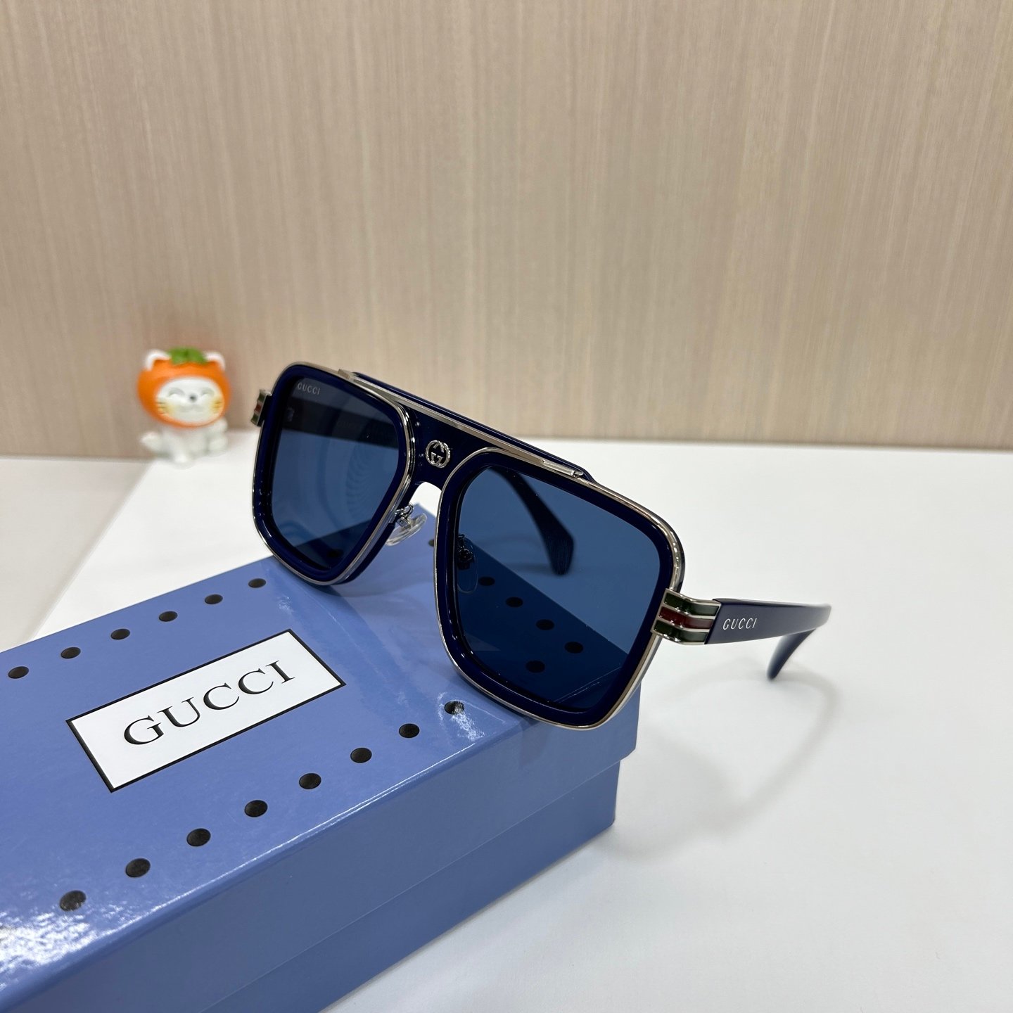 GUCCI