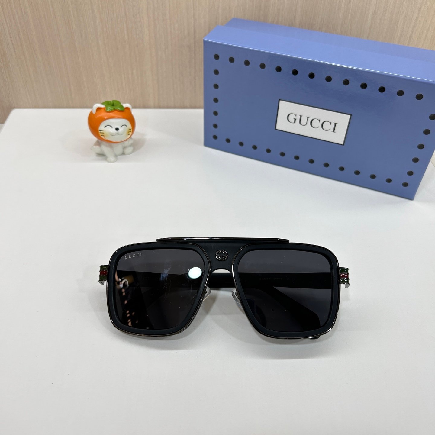 GUCCI