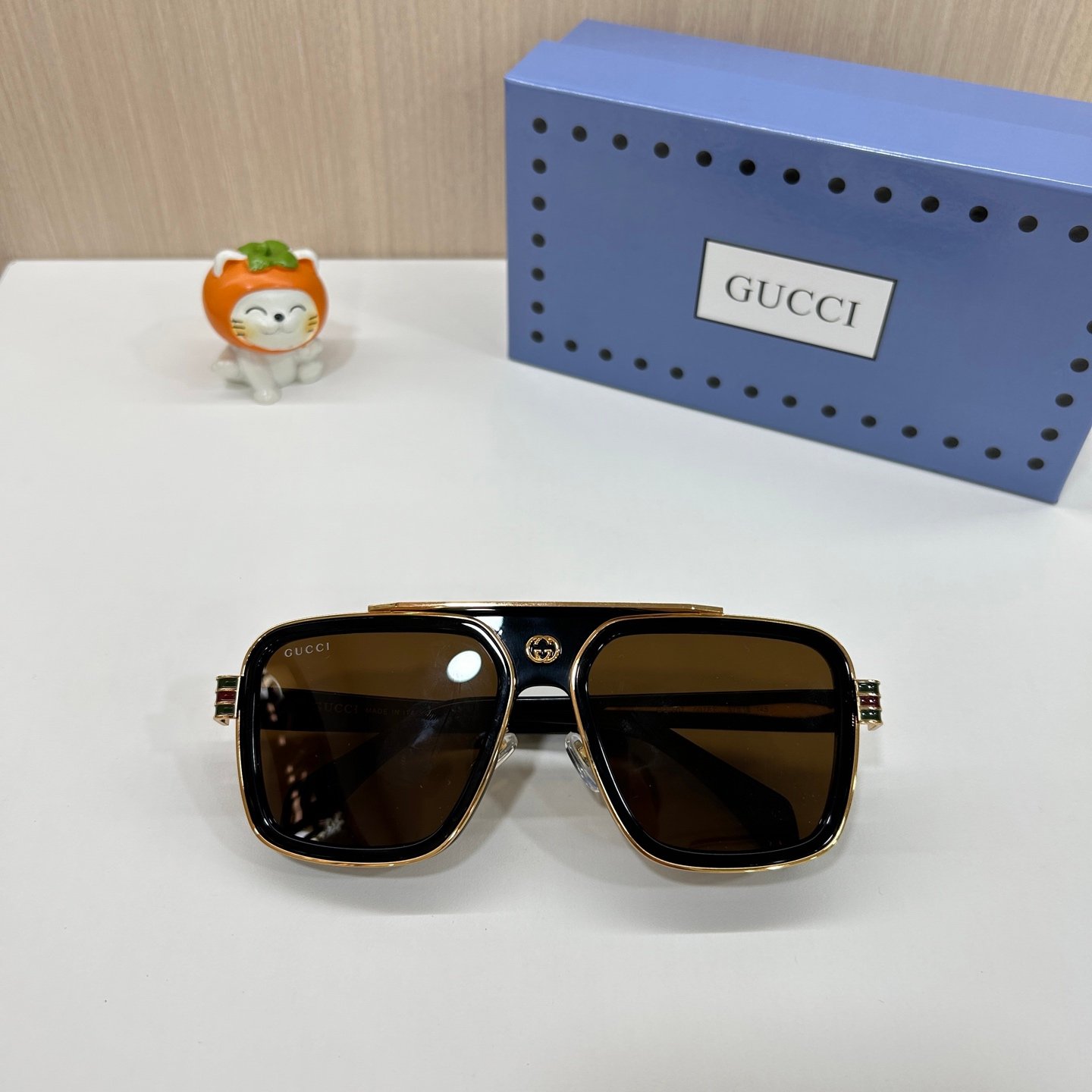 GUCCI