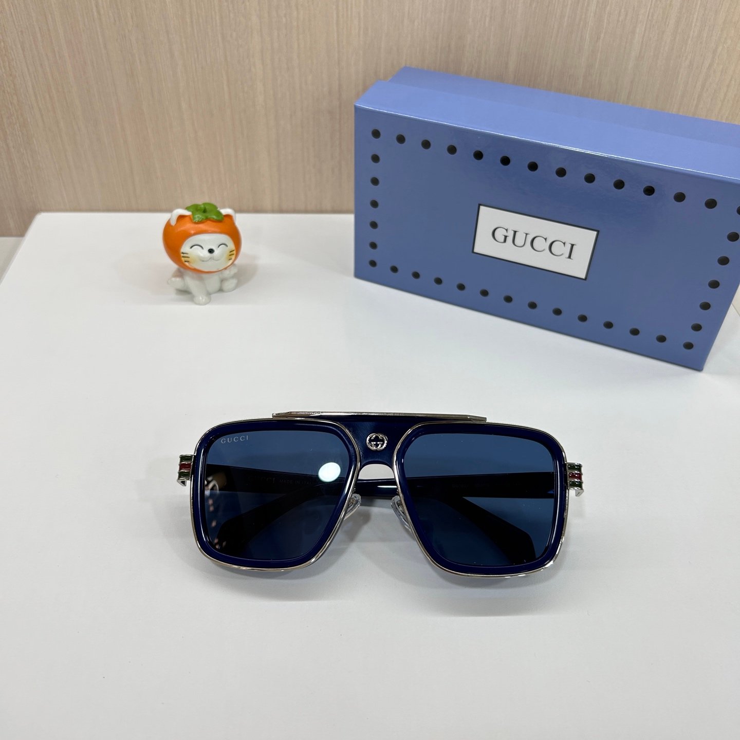 GUCCI