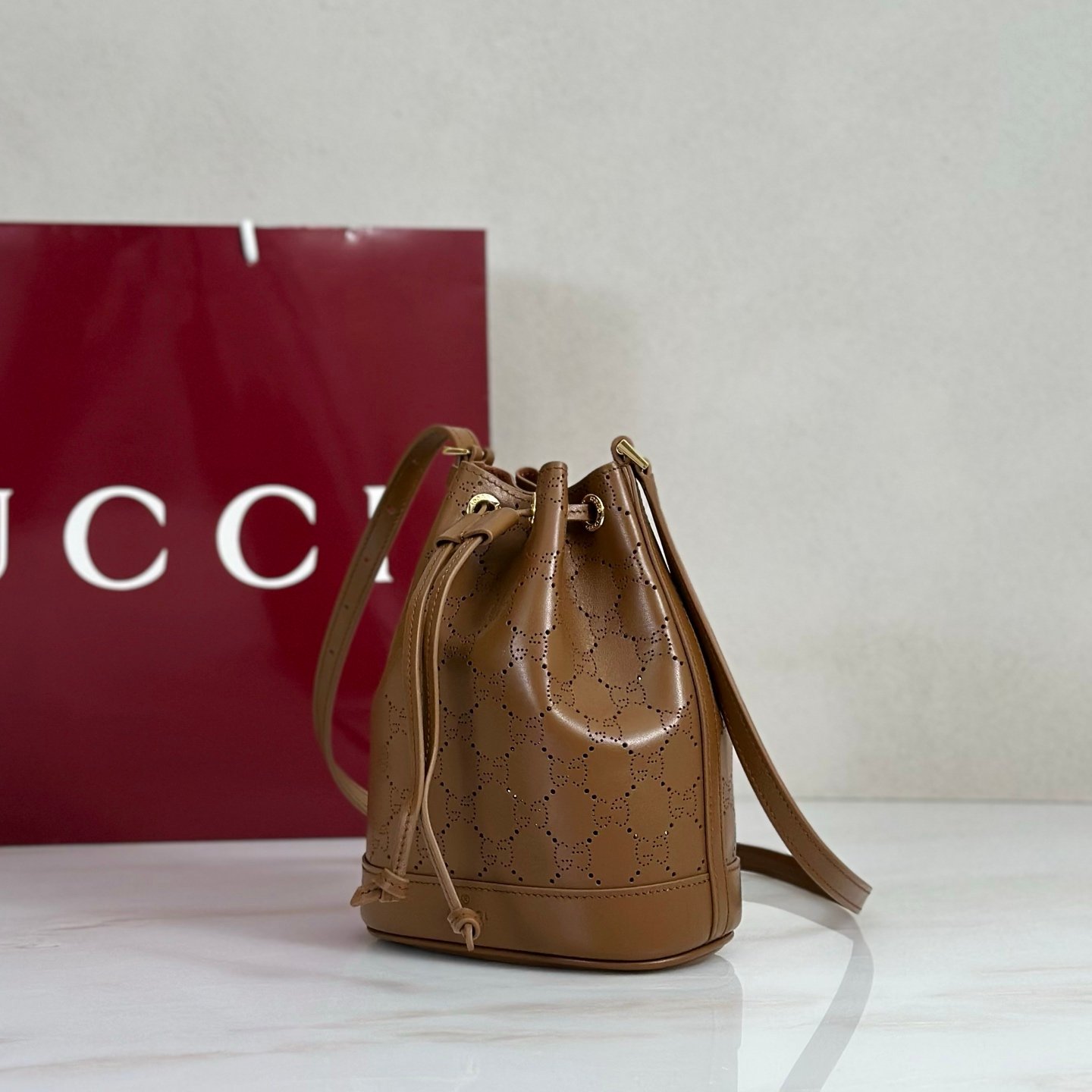 GUCCI