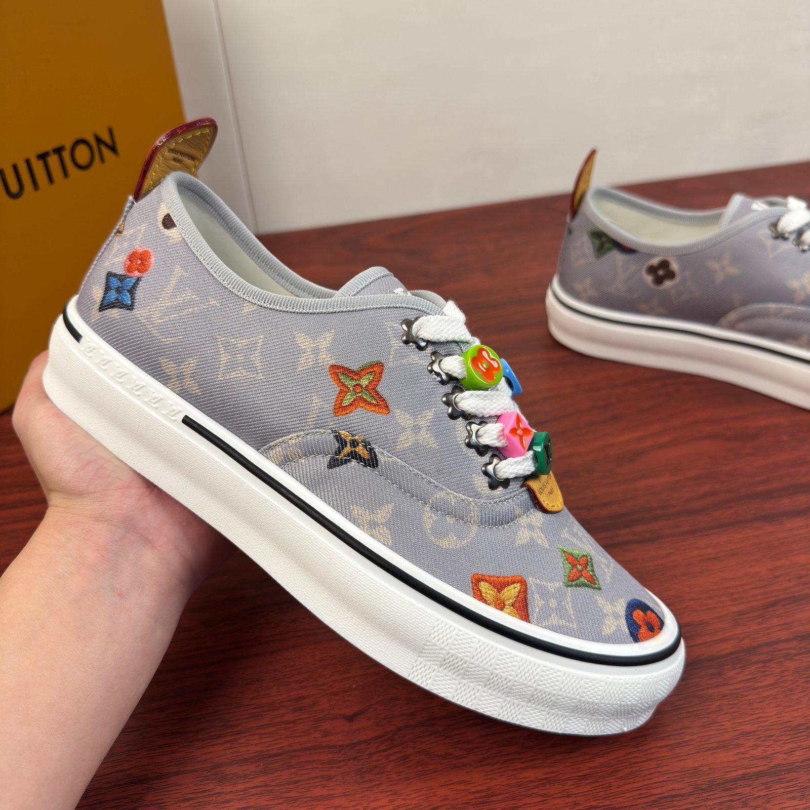 LV