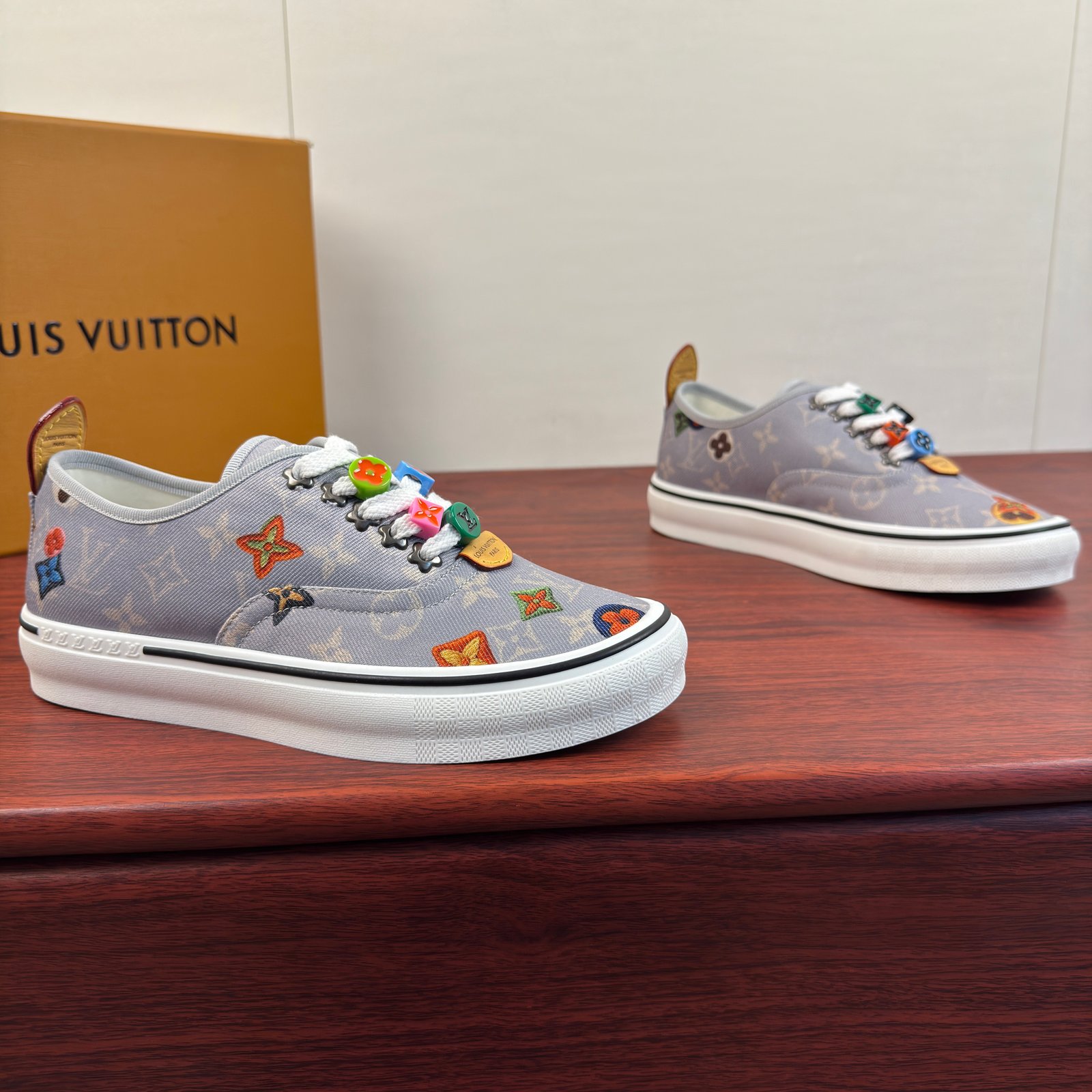 LV