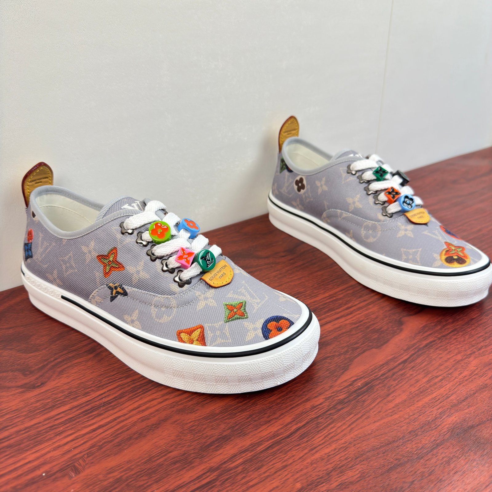 LV